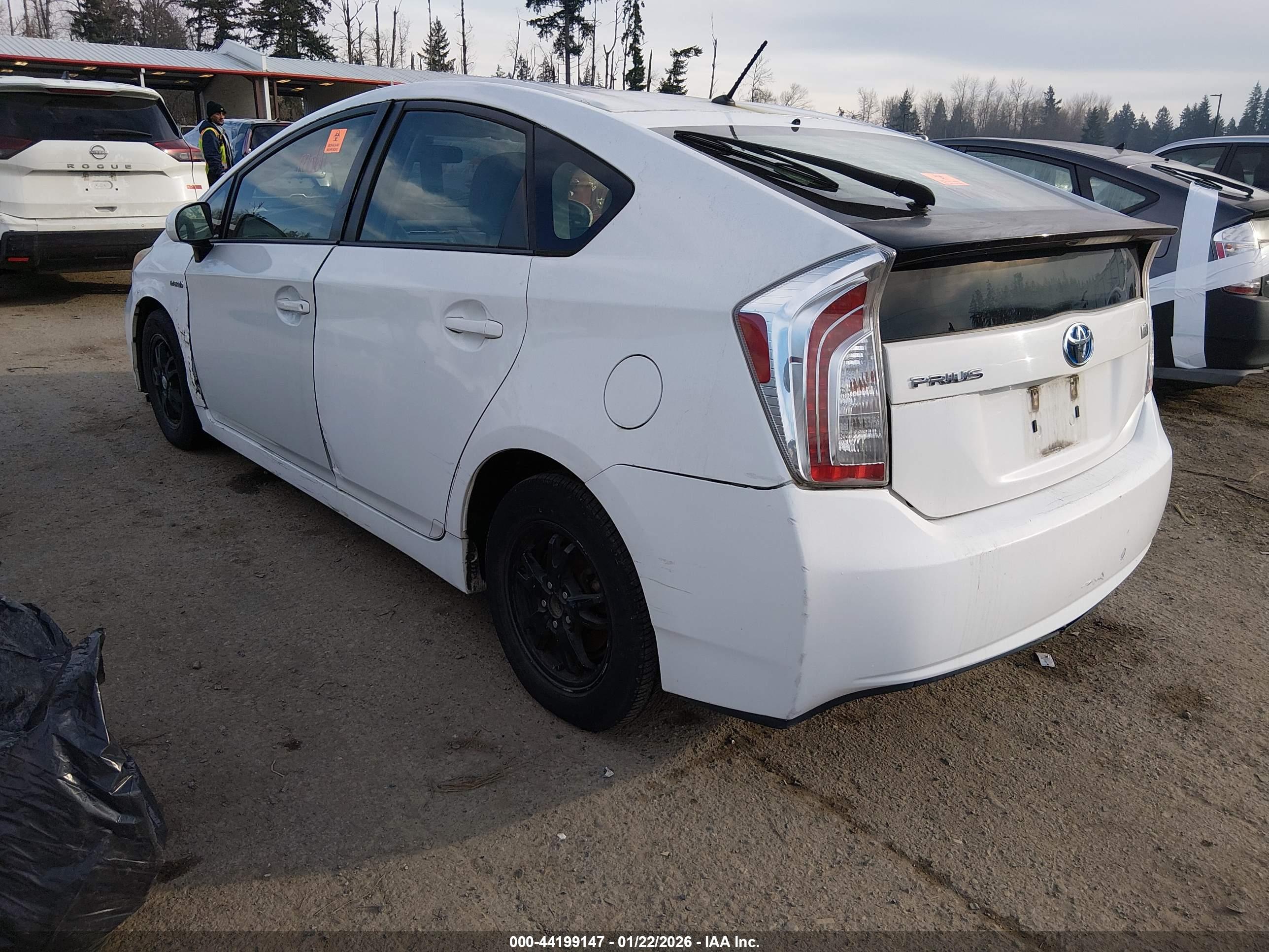 TOYOTA PRIUS image 3