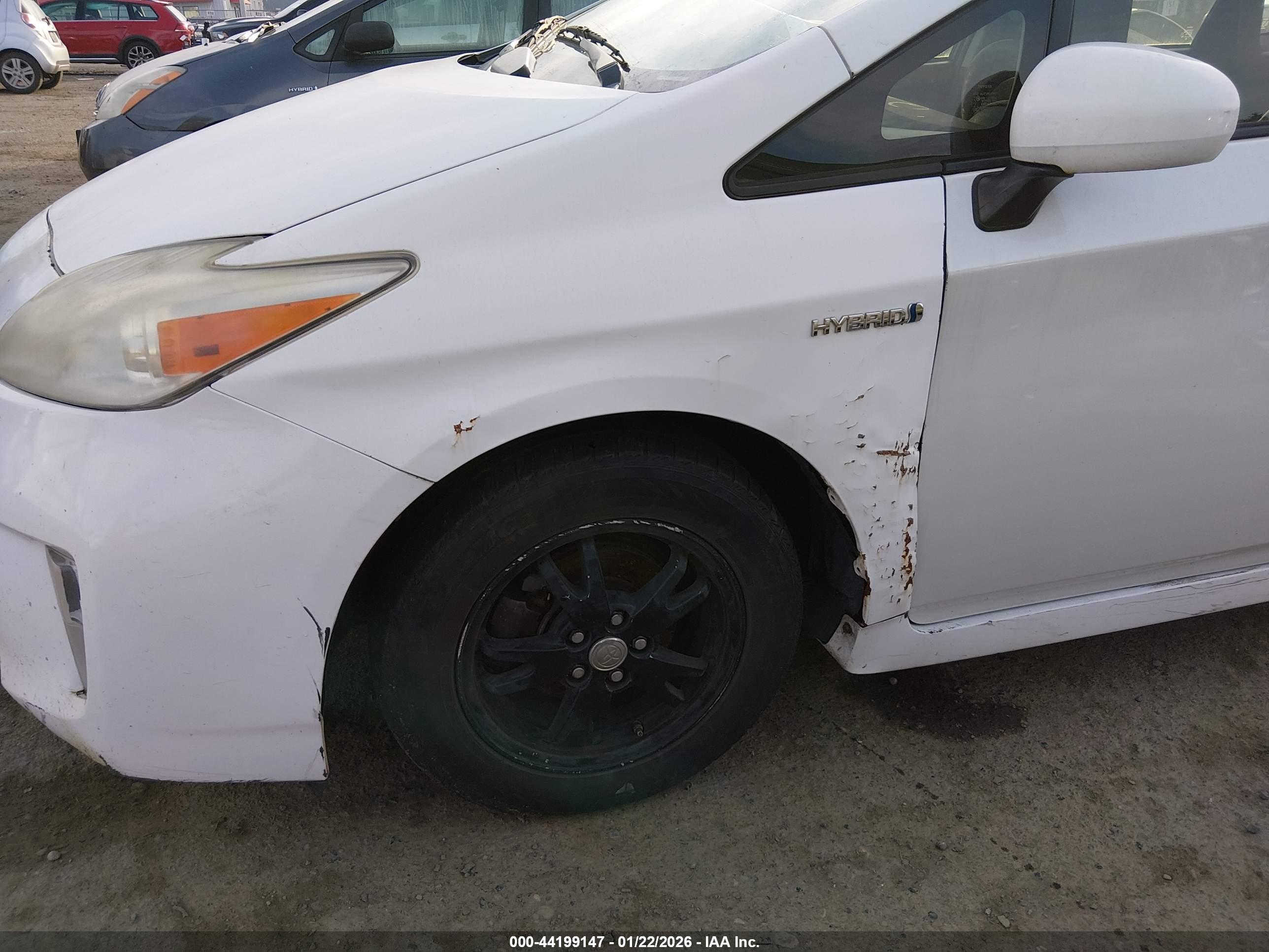 TOYOTA PRIUS image 6