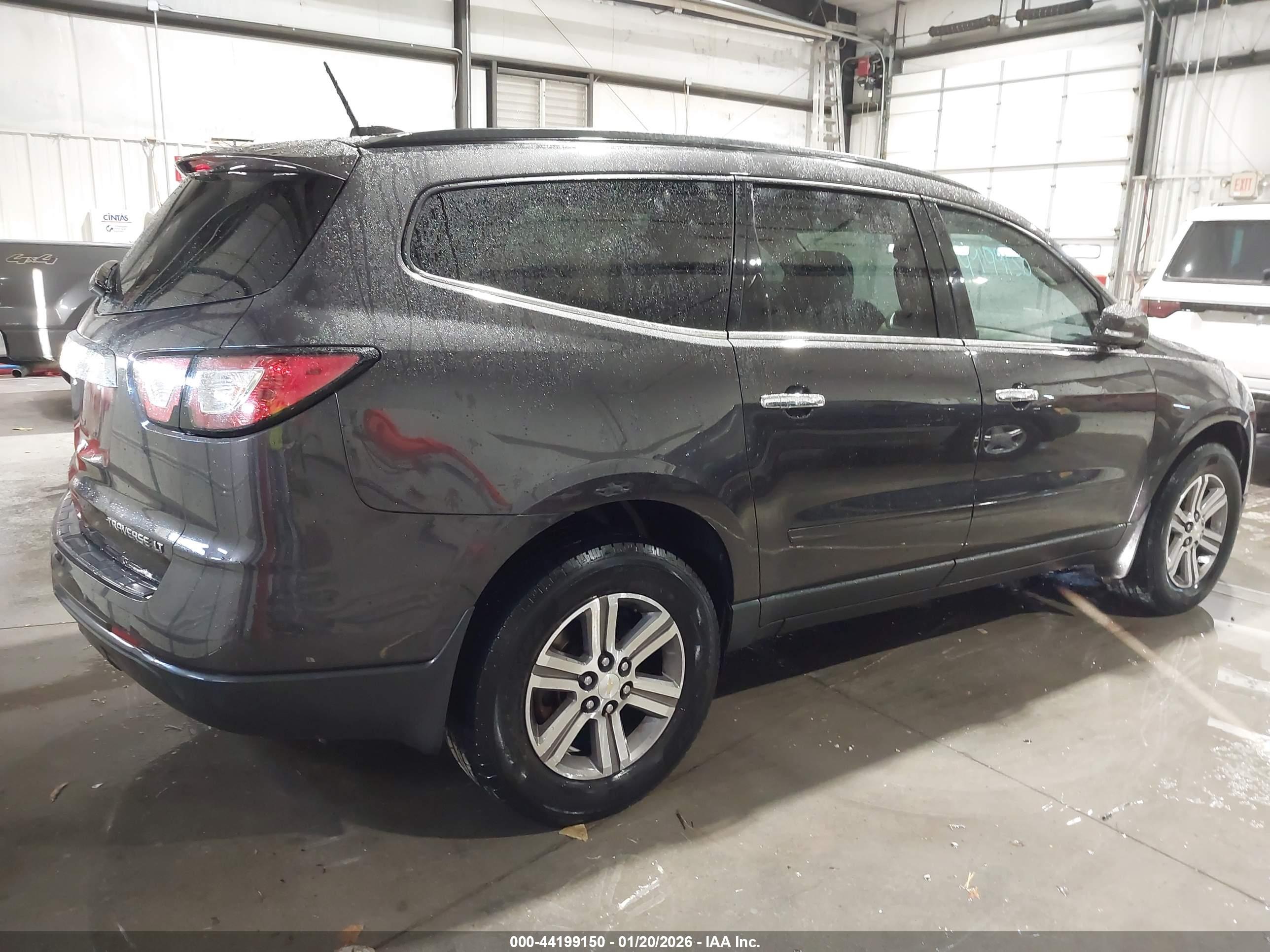 CHEVROLET TRAVERSE image 4