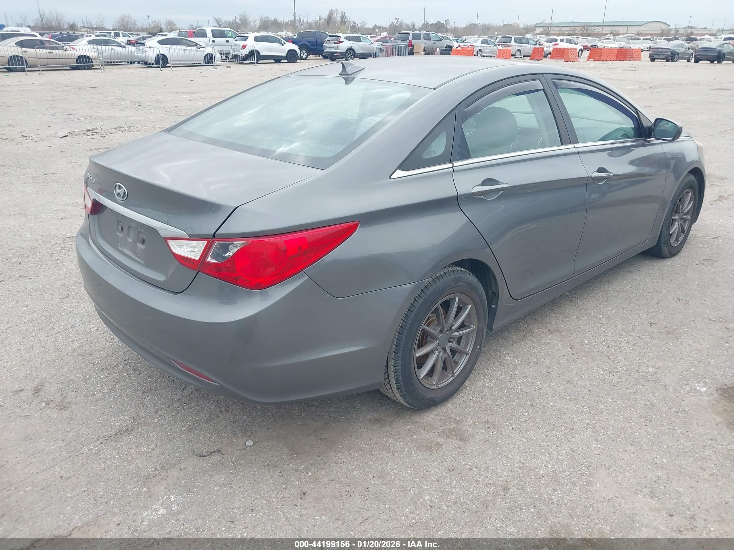 HYUNDAI SONATA image 4