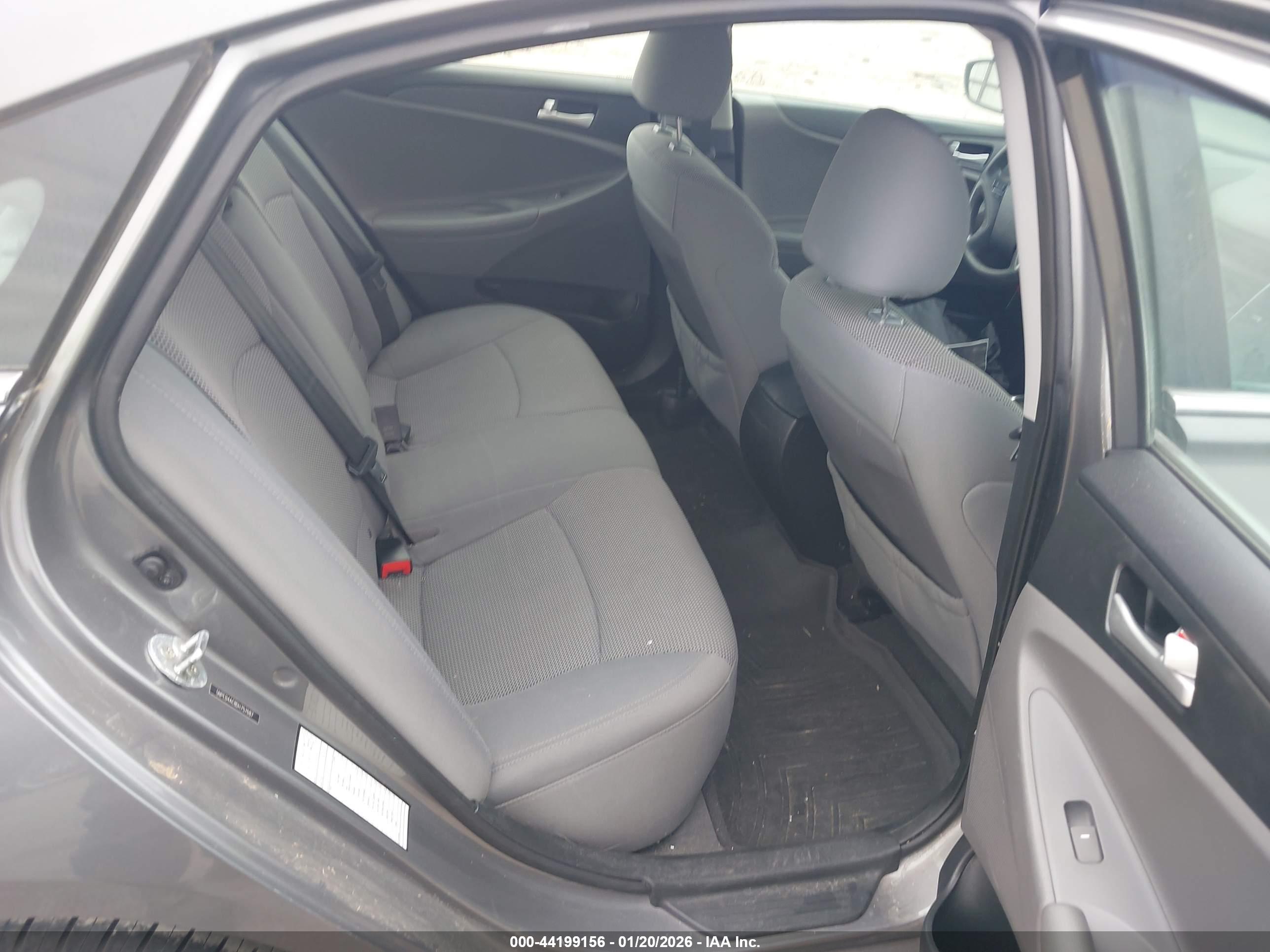 HYUNDAI SONATA image 8