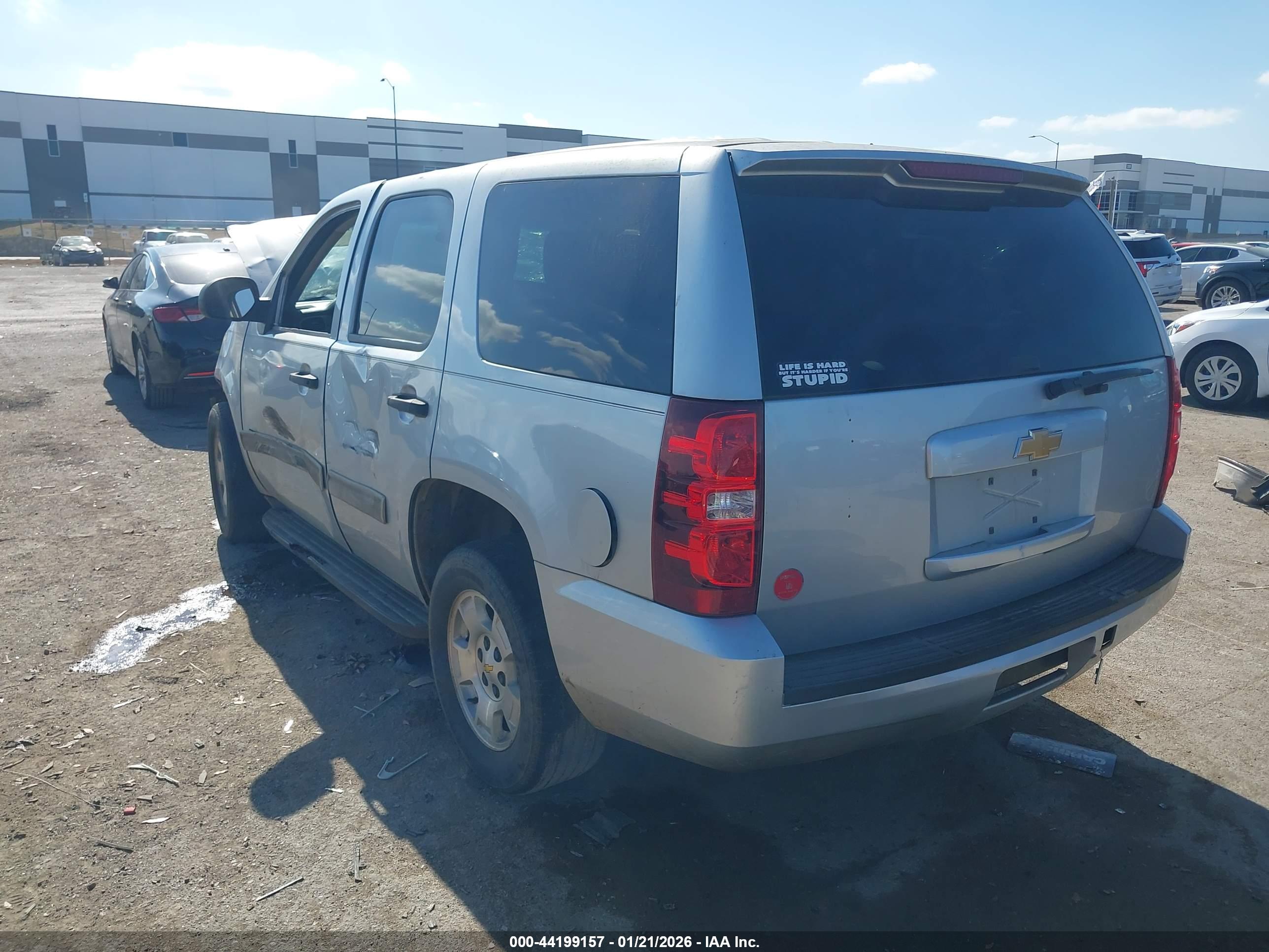 CHEVROLET TAHOE image 3