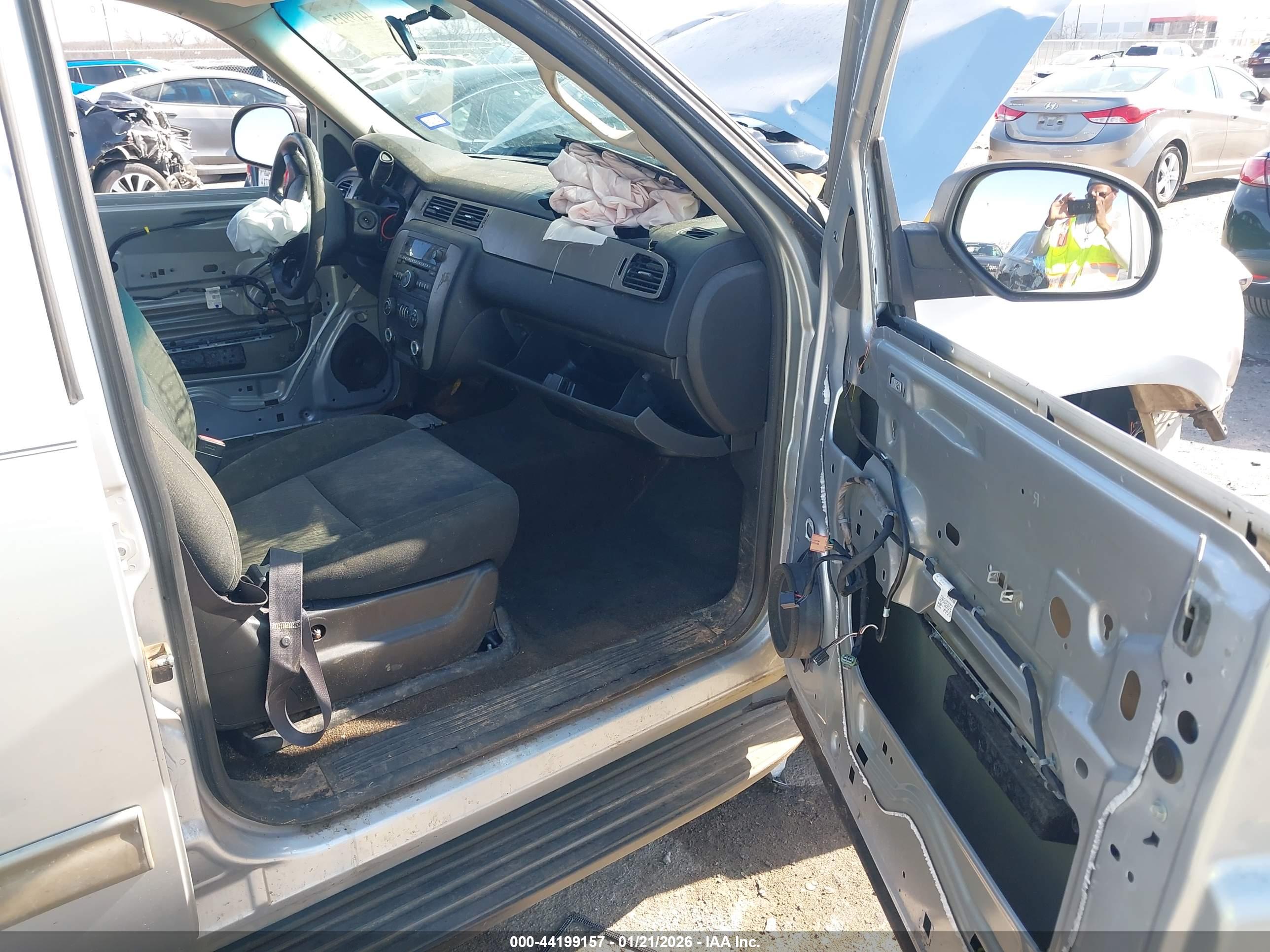 CHEVROLET TAHOE image 5