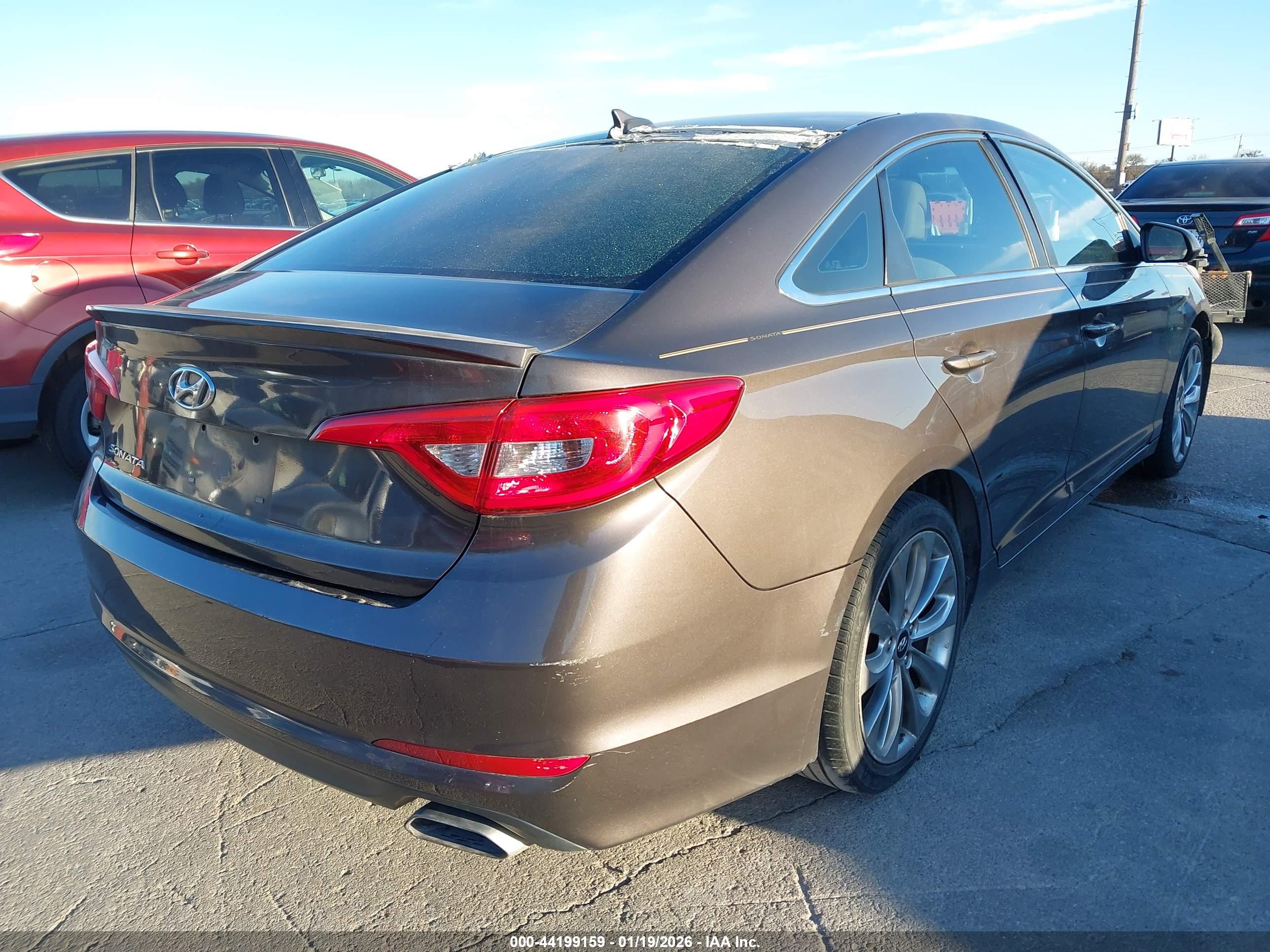 HYUNDAI SONATA image 4