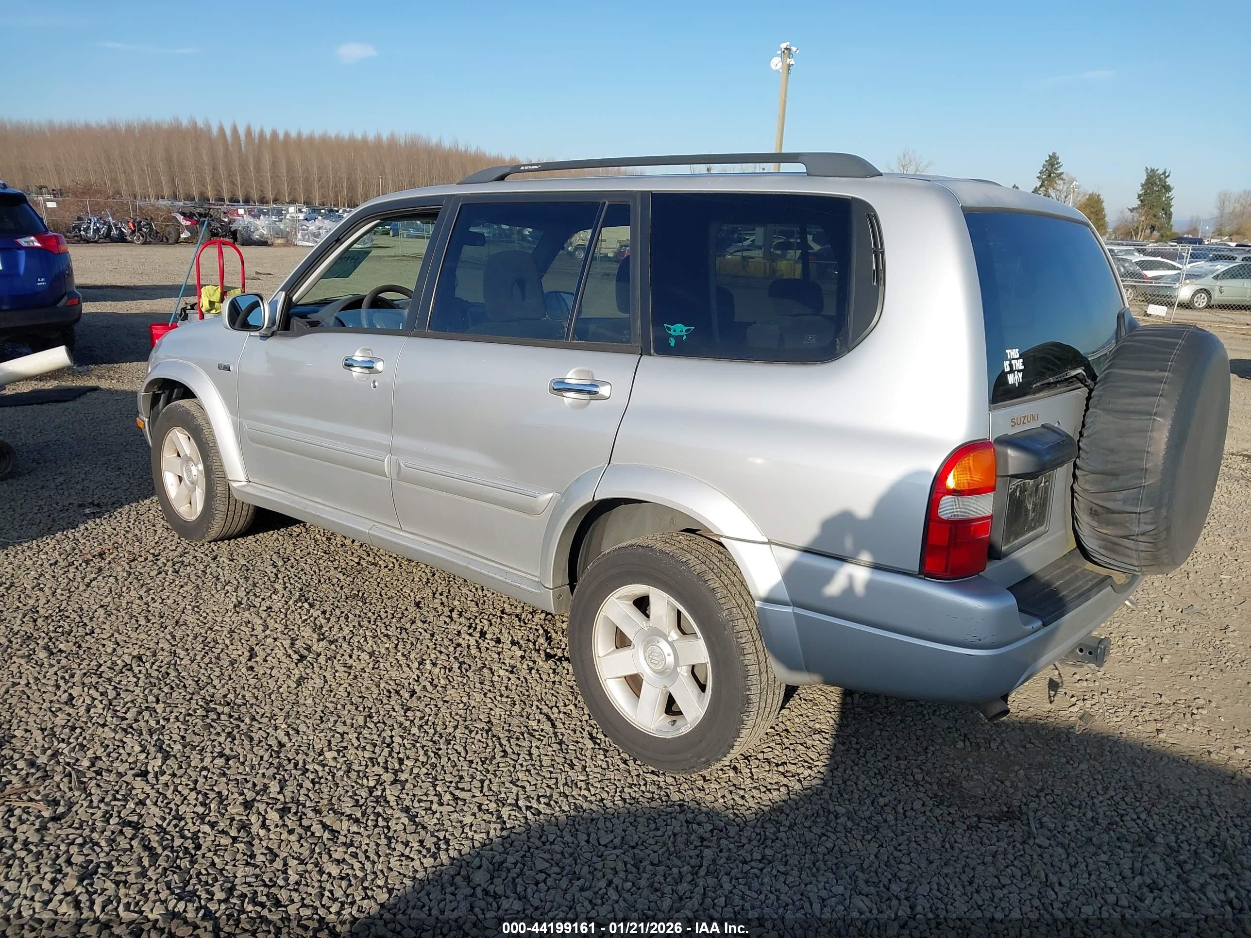 SUZUKI XL-7 image 3