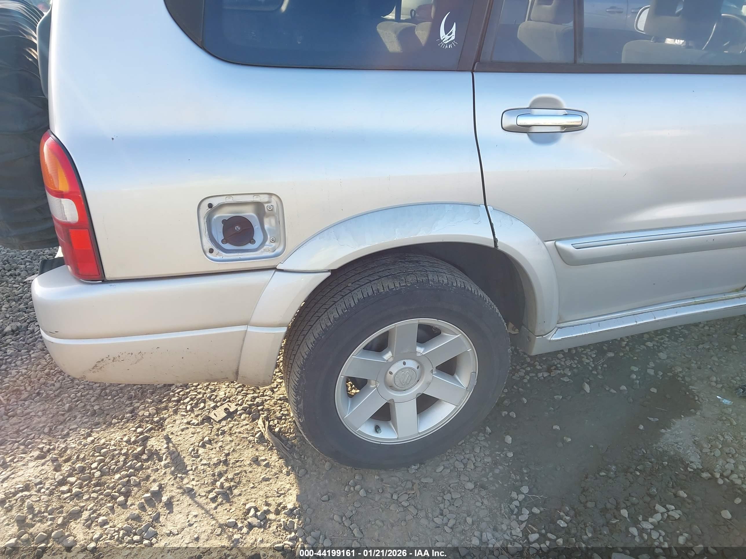 SUZUKI XL-7 image 6