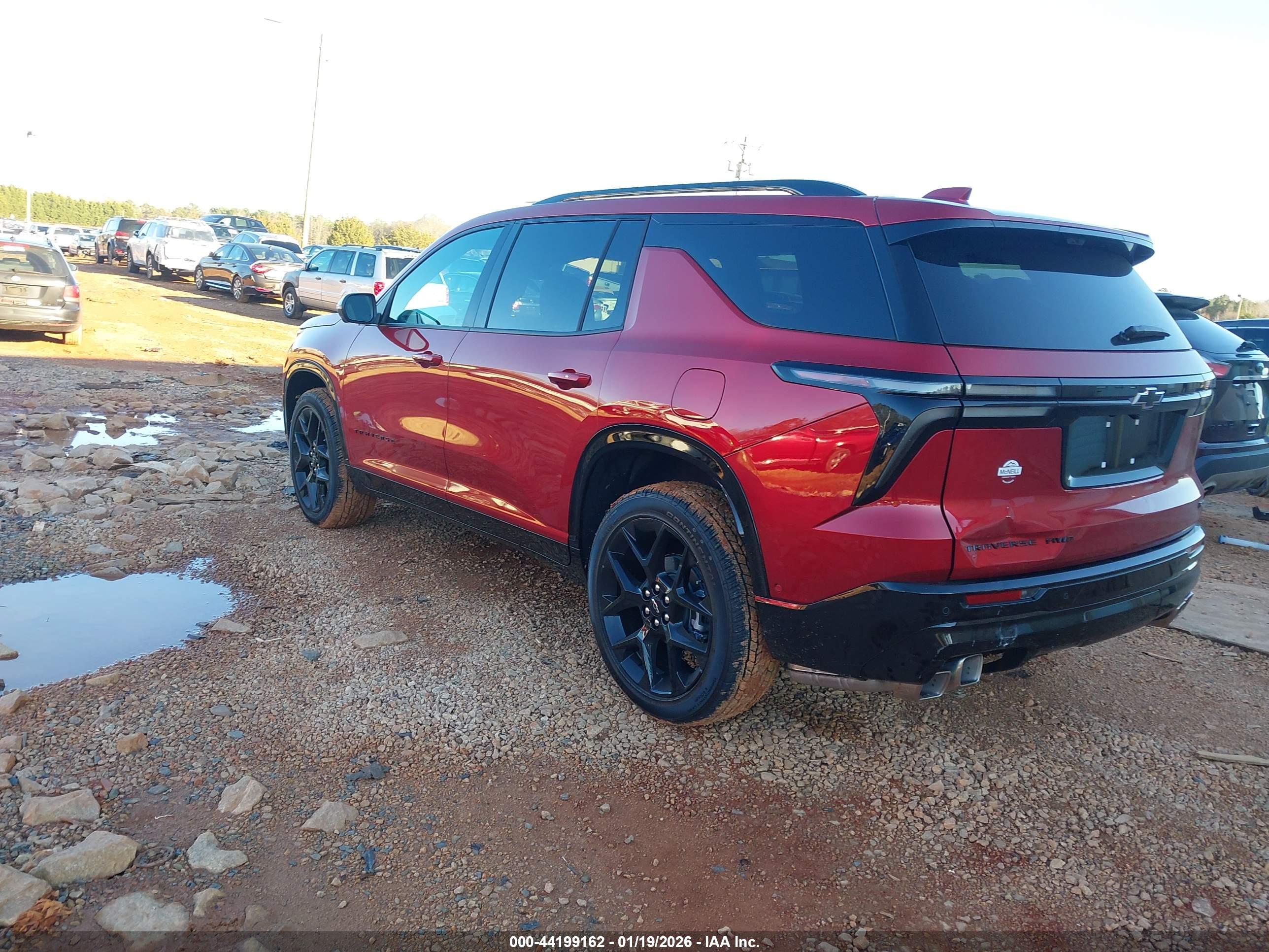 CHEVROLET TRAVERSE image 3