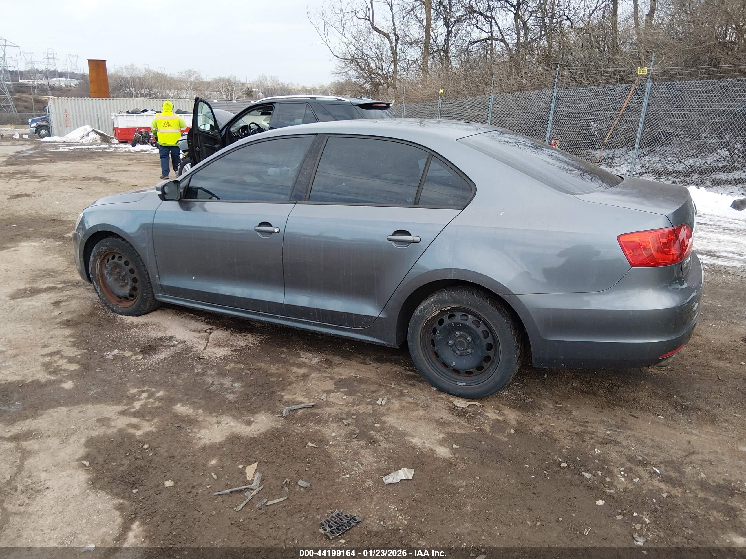 VOLKSWAGEN JETTA image 3