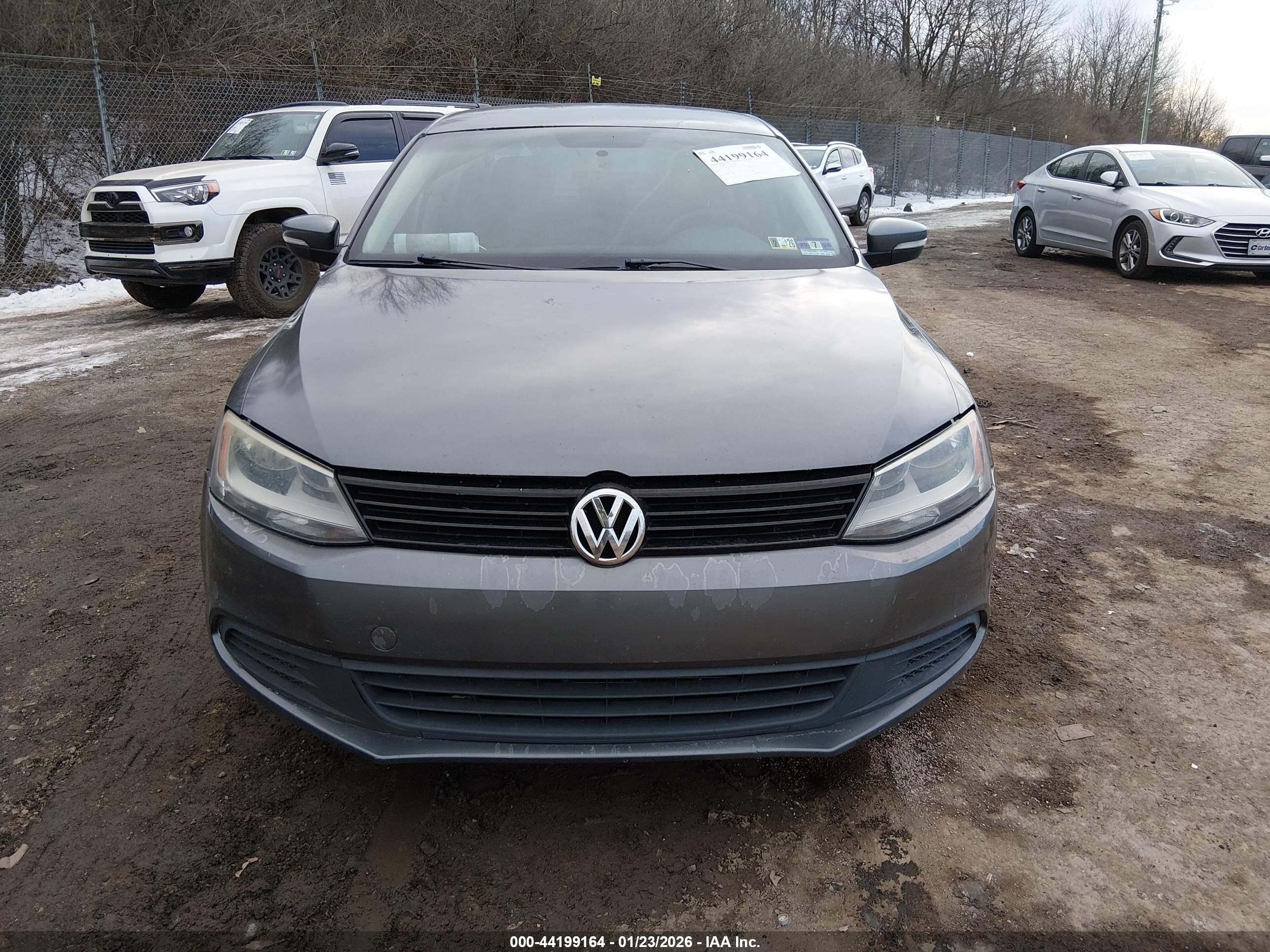 VOLKSWAGEN JETTA image 6