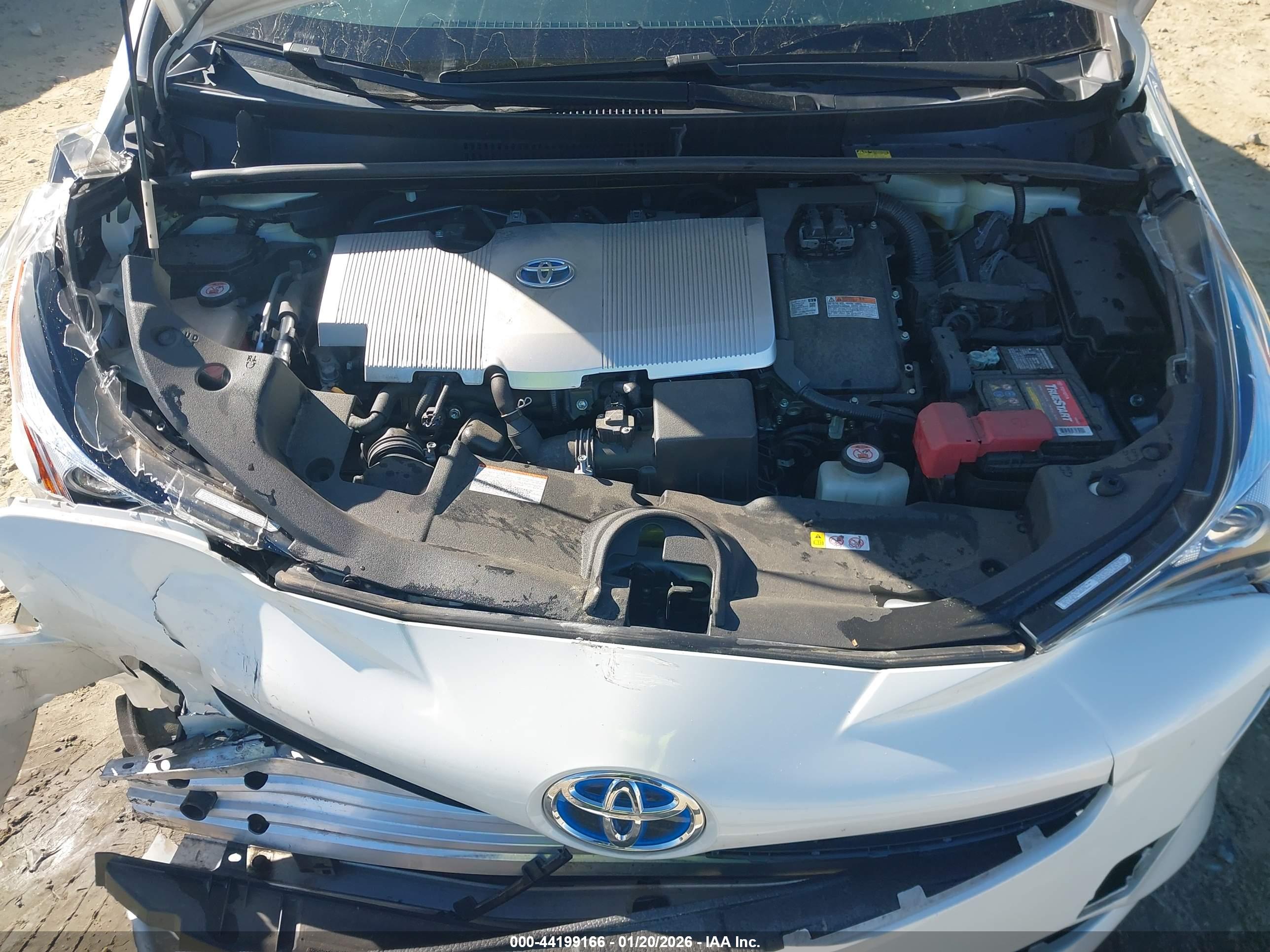 TOYOTA PRIUS image 10