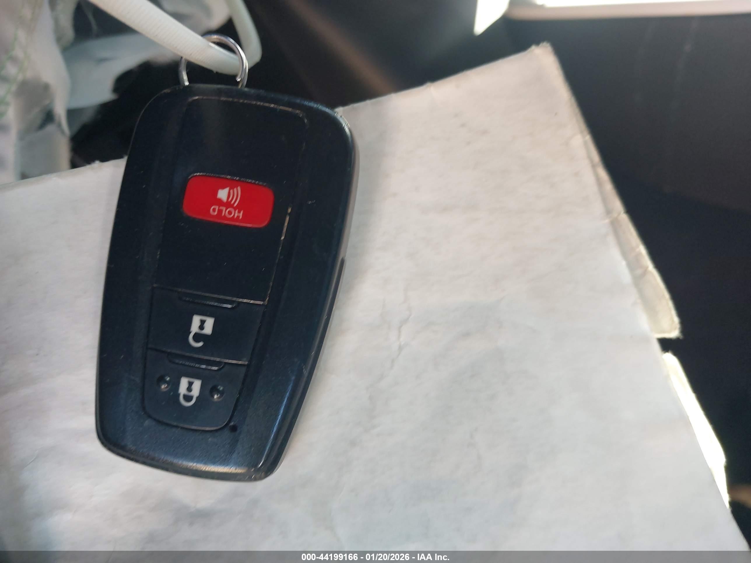 TOYOTA PRIUS image 11