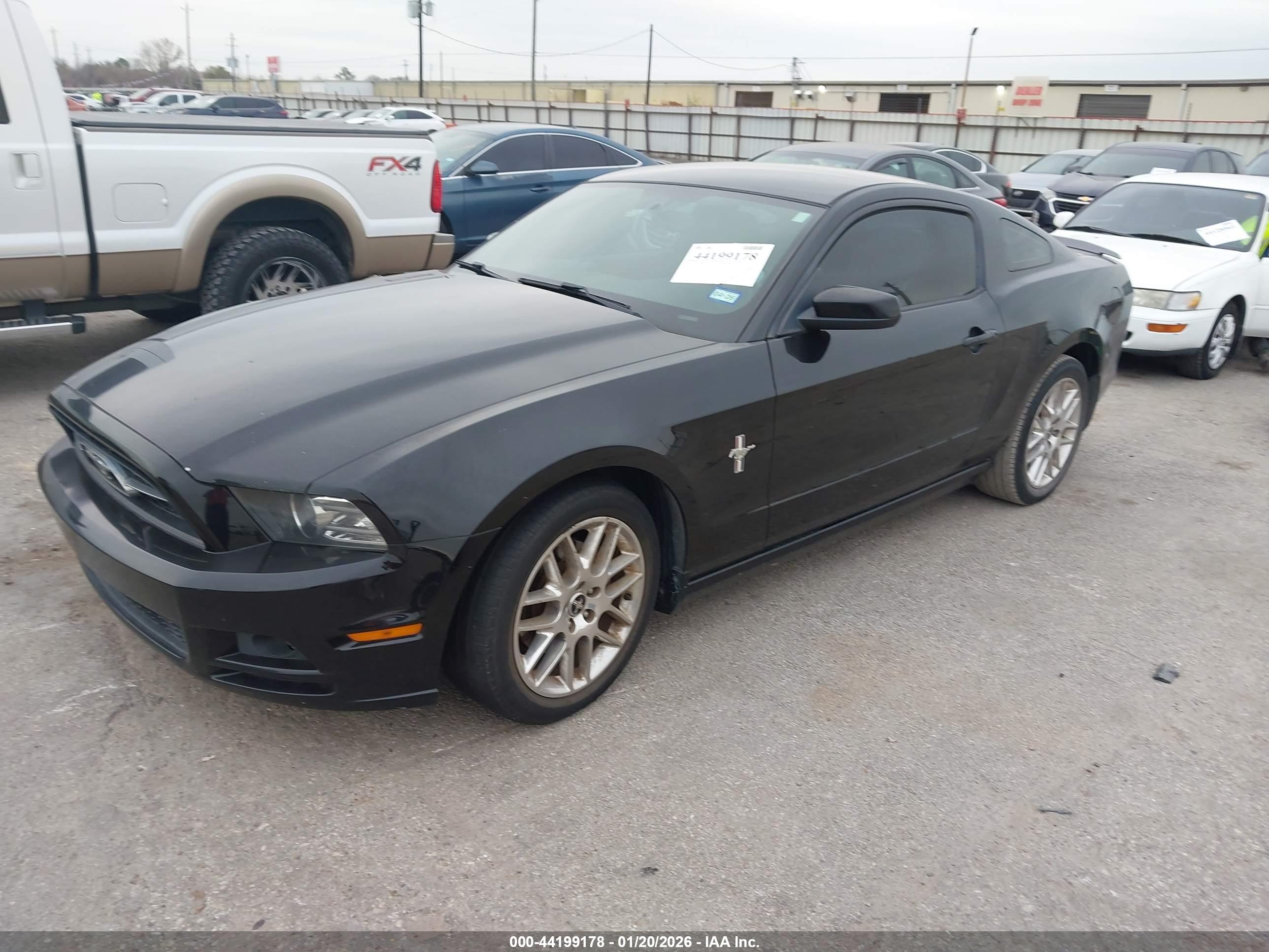 FORD MUSTANG image 2