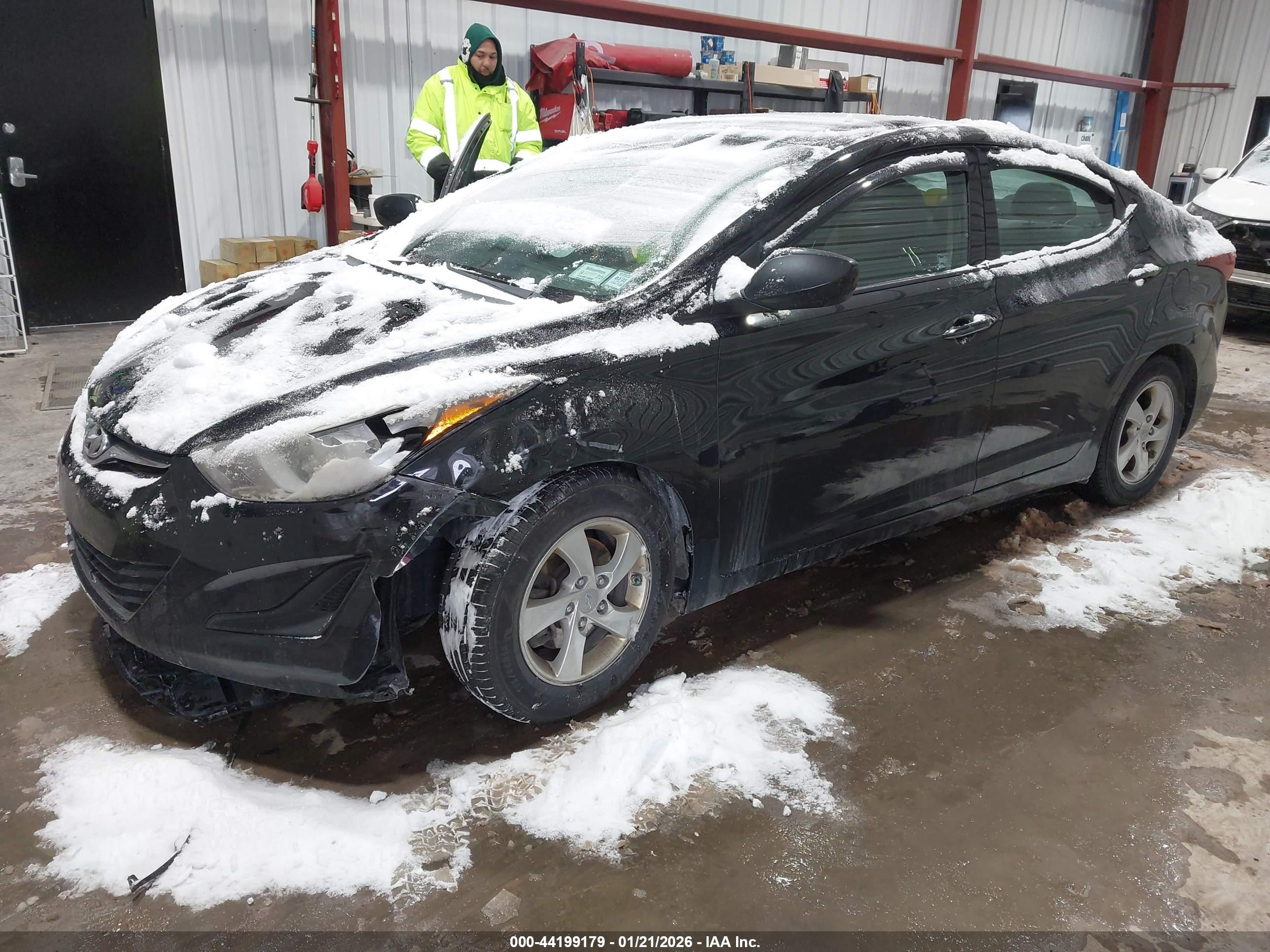 HYUNDAI ELANTRA image 2