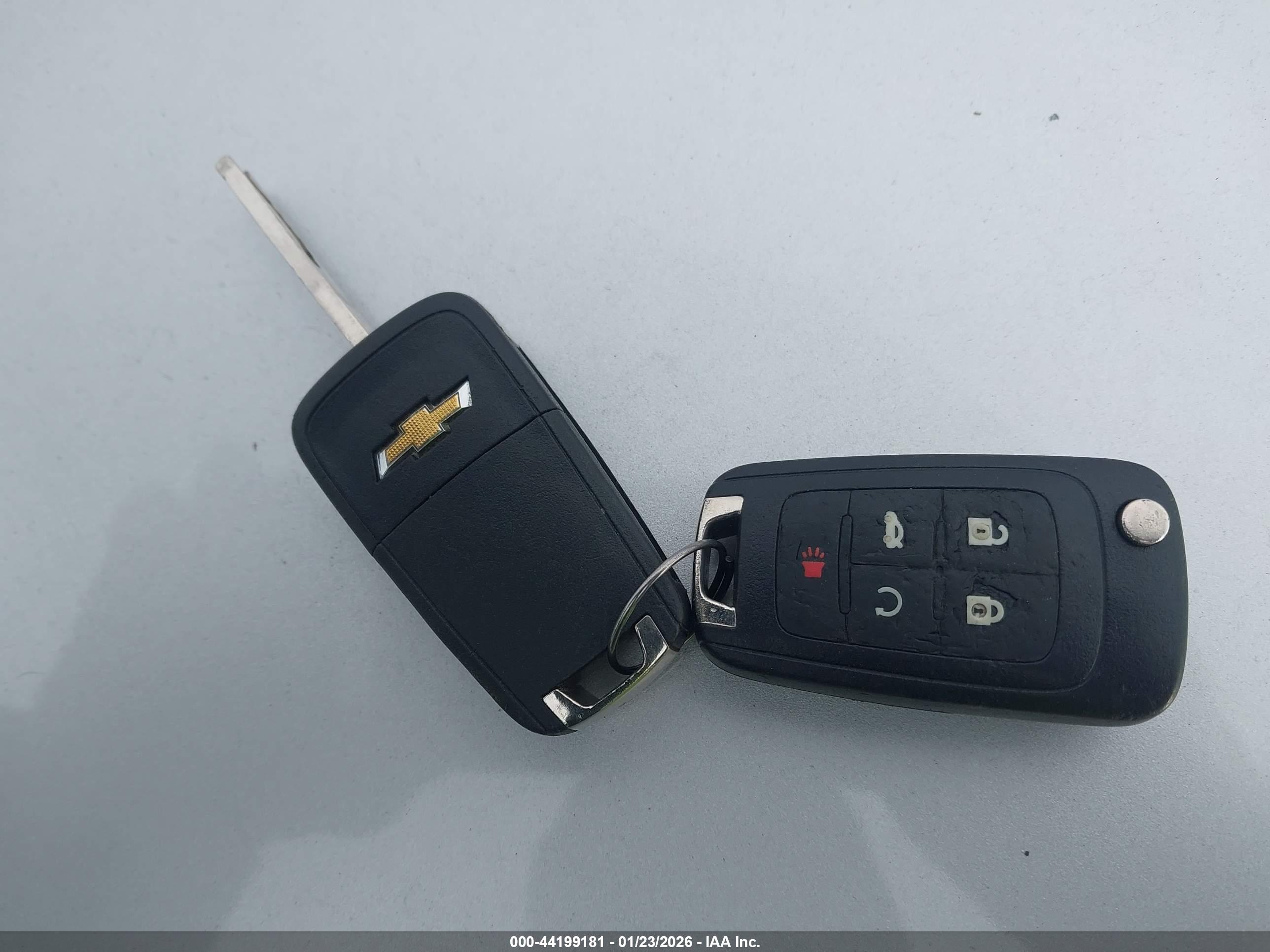CHEVROLET EQUINOX image 11