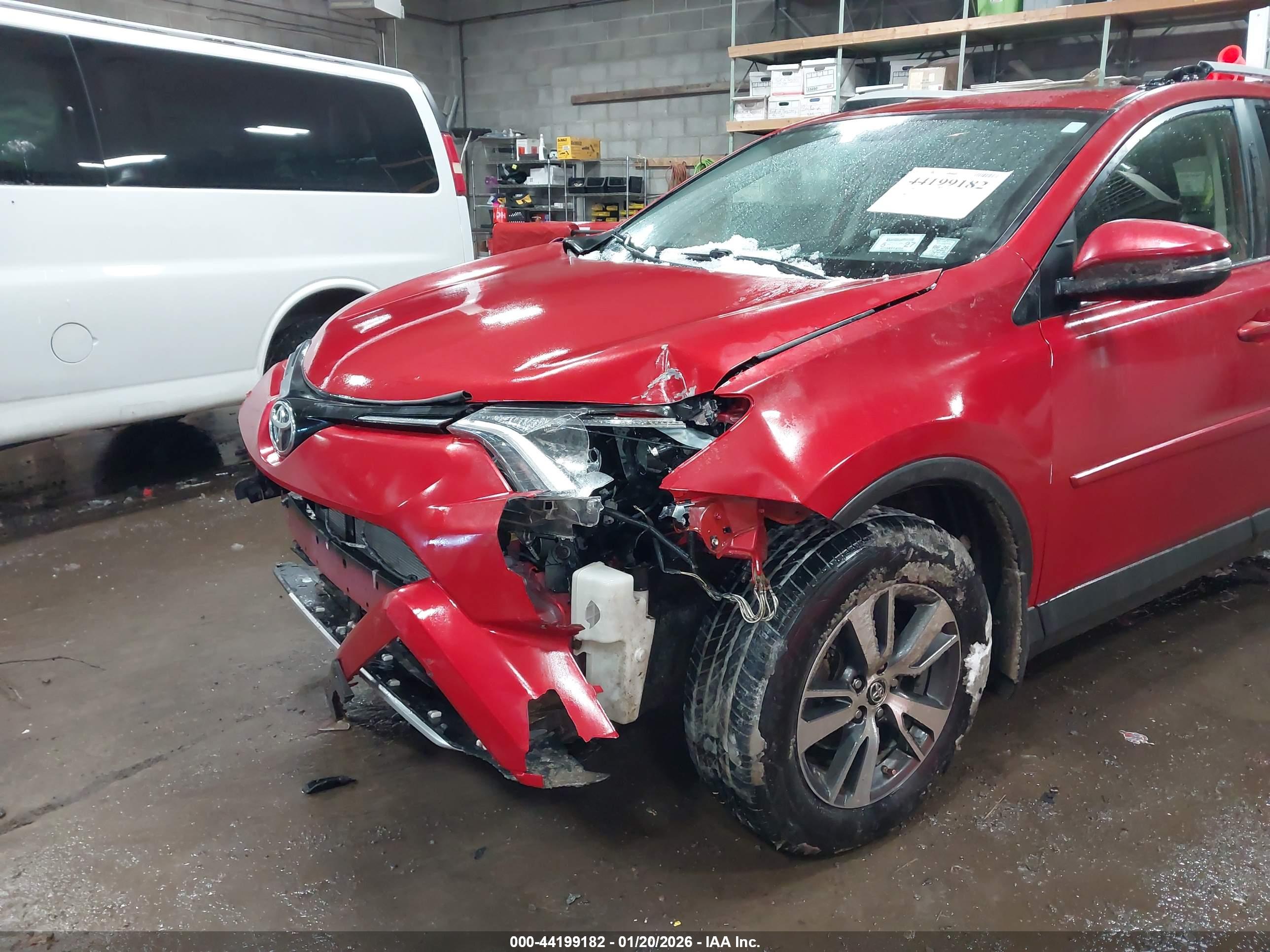 TOYOTA RAV4 image 6
