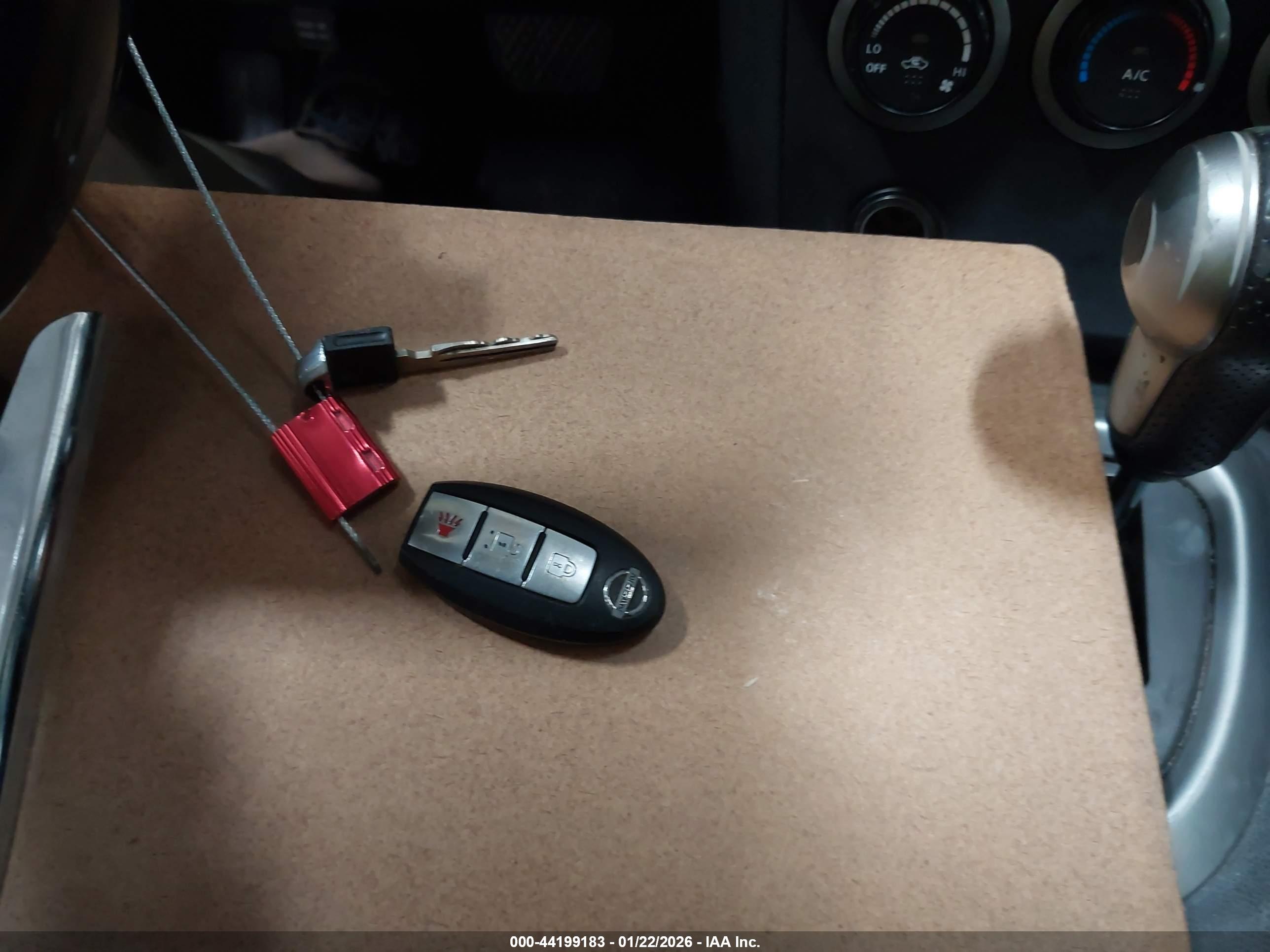 NISSAN ROGUE image 11