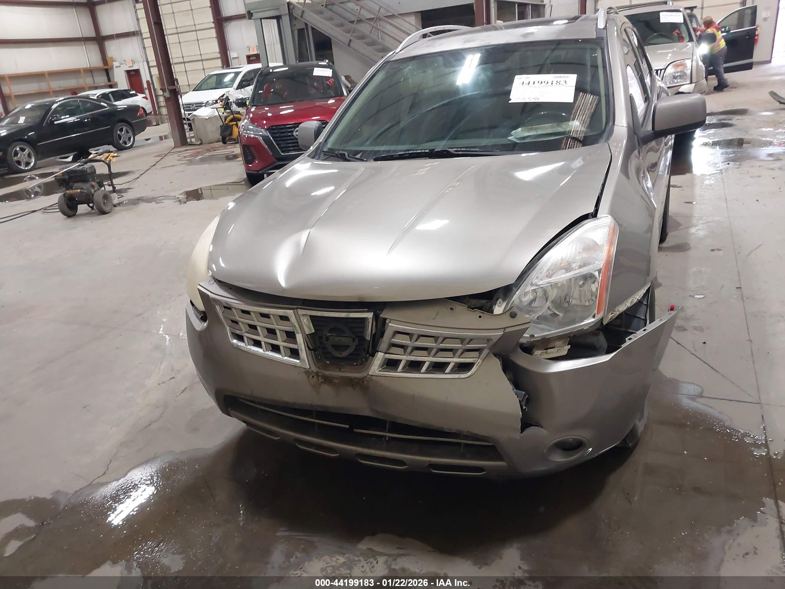 NISSAN ROGUE image 6