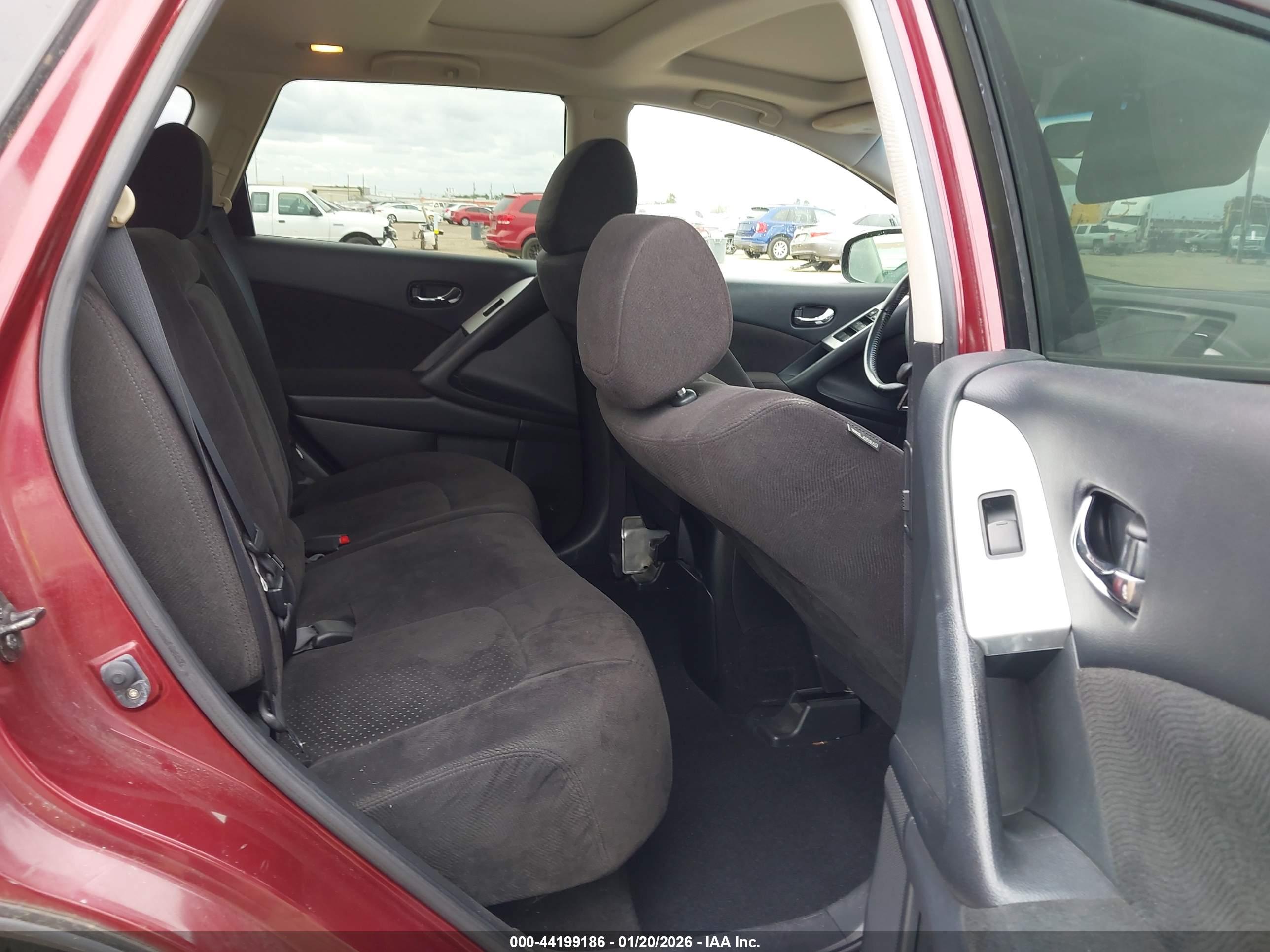 NISSAN MURANO image 8