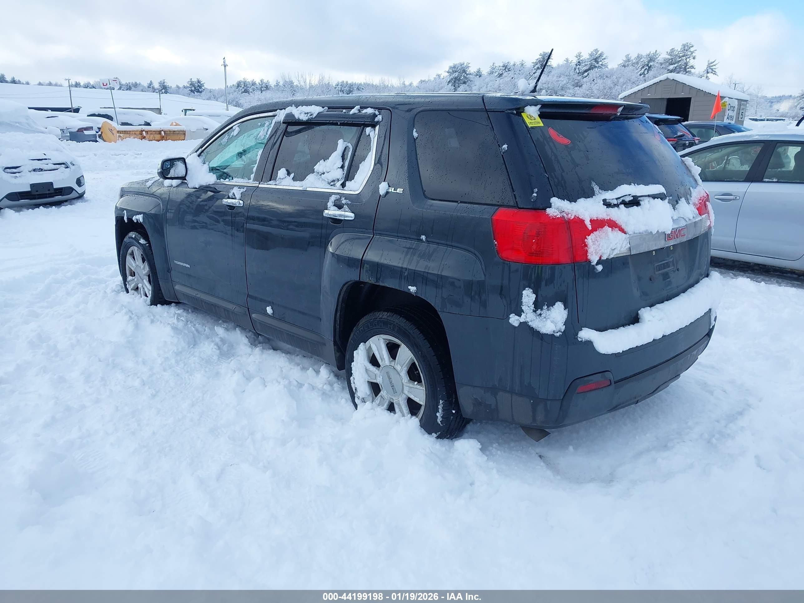 GMC TERRAIN image 3