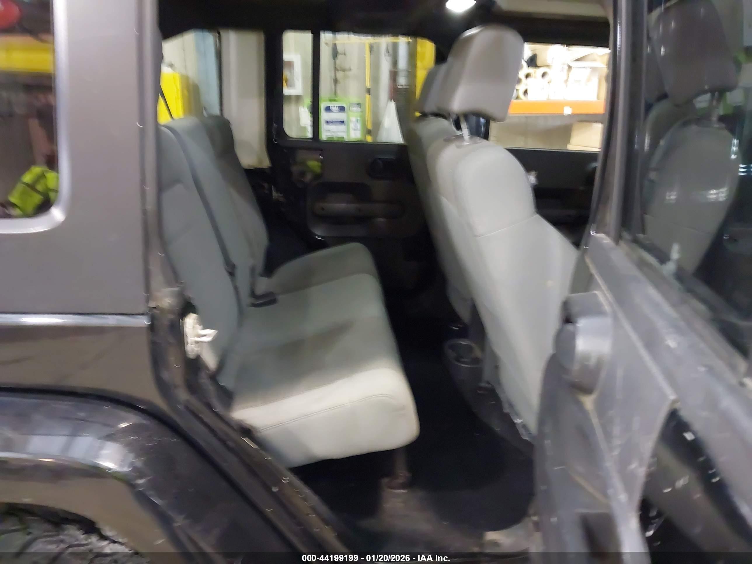JEEP WRANGLER image 8