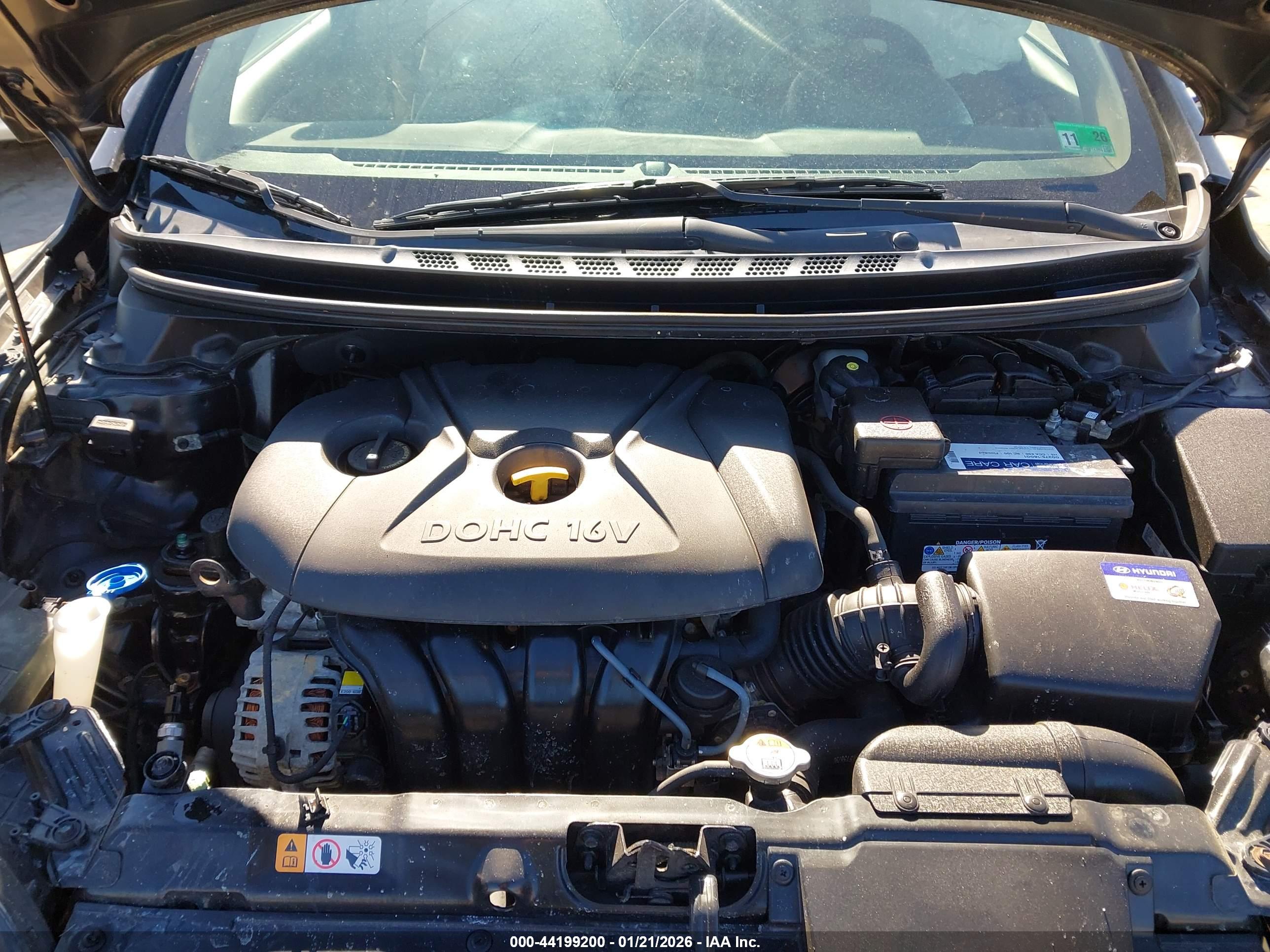 HYUNDAI ELANTRA image 10