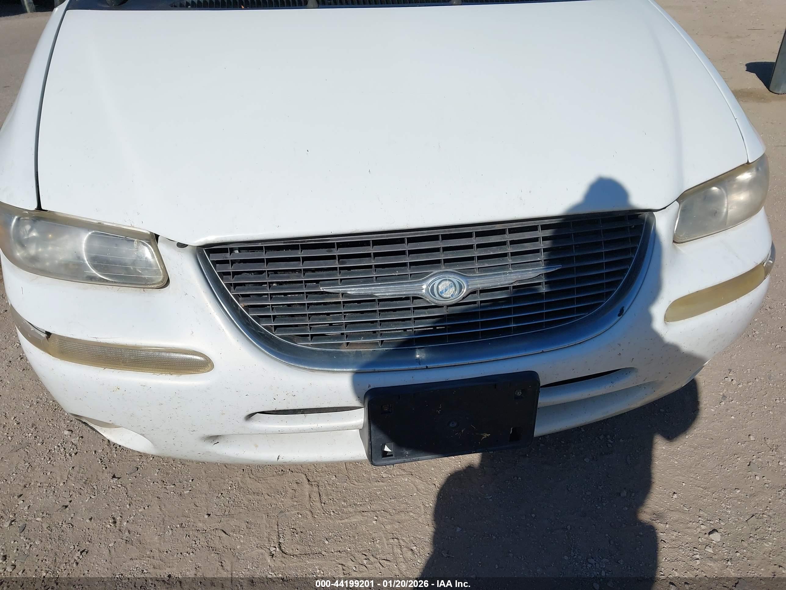 CHRYSLER TOWN image 6