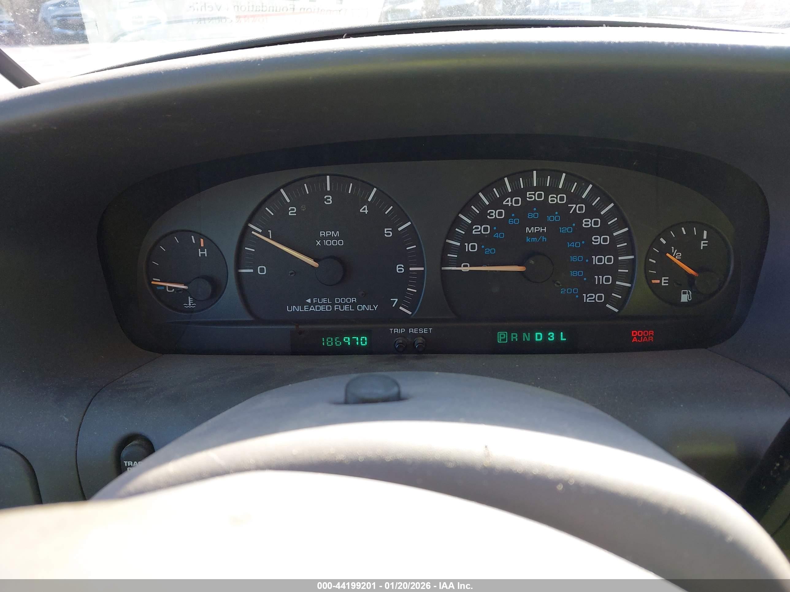 CHRYSLER TOWN image 7