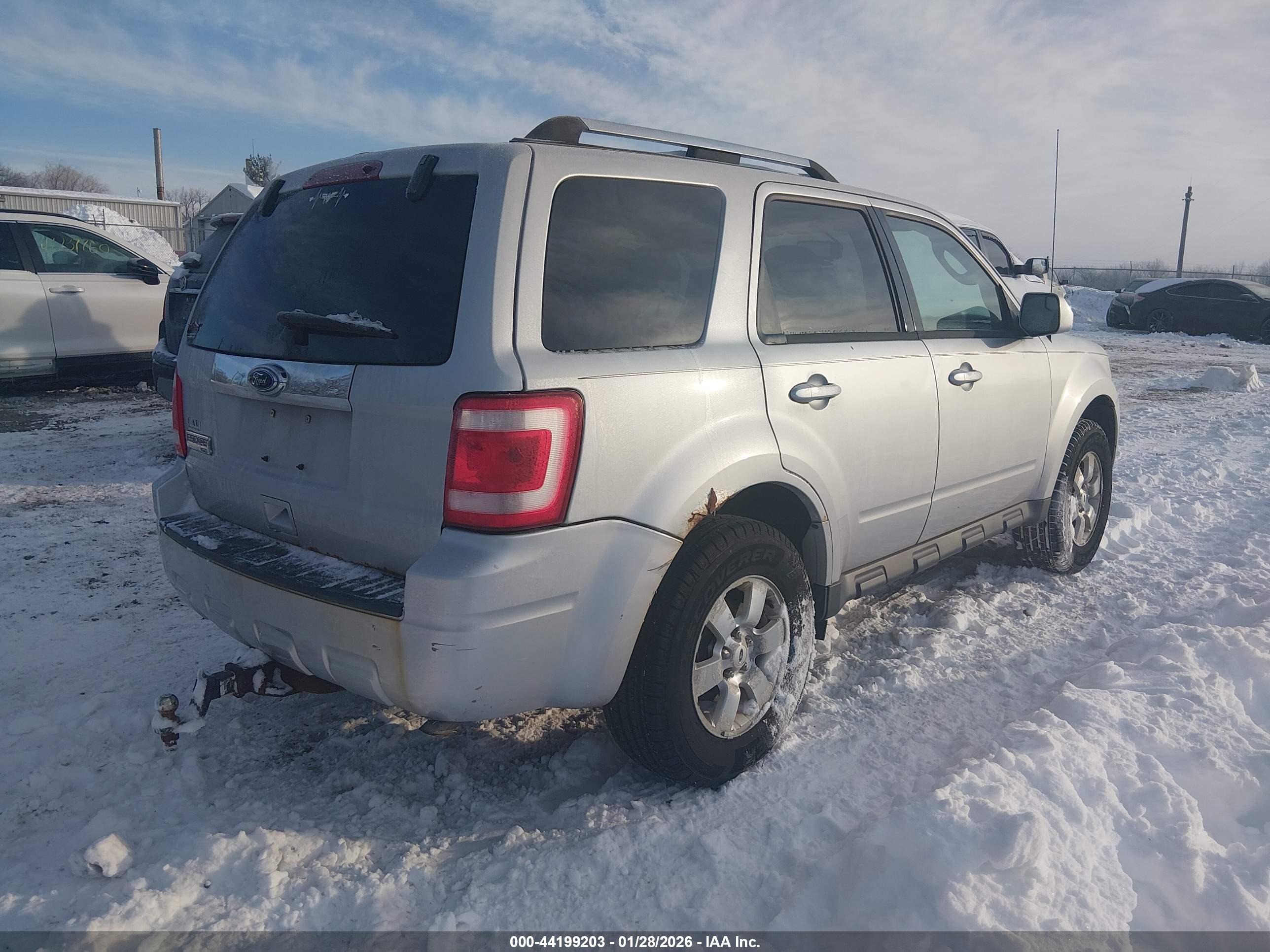FORD ESCAPE image 4