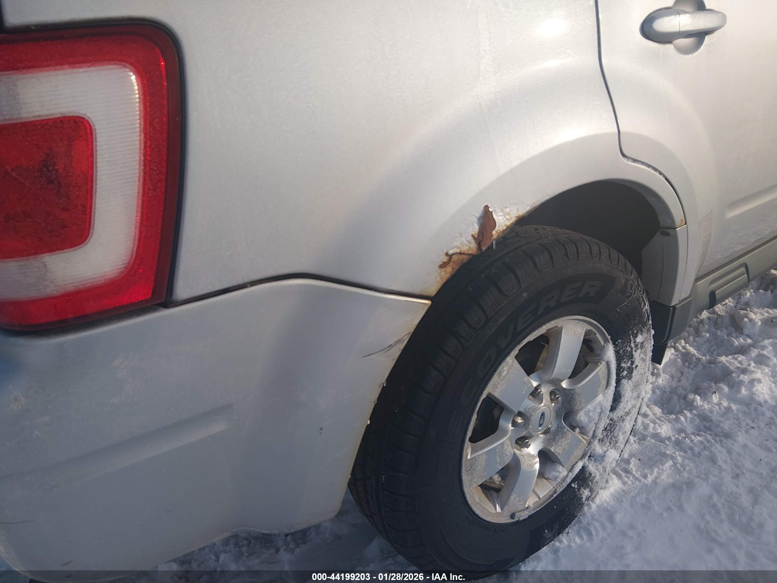 FORD ESCAPE image 6