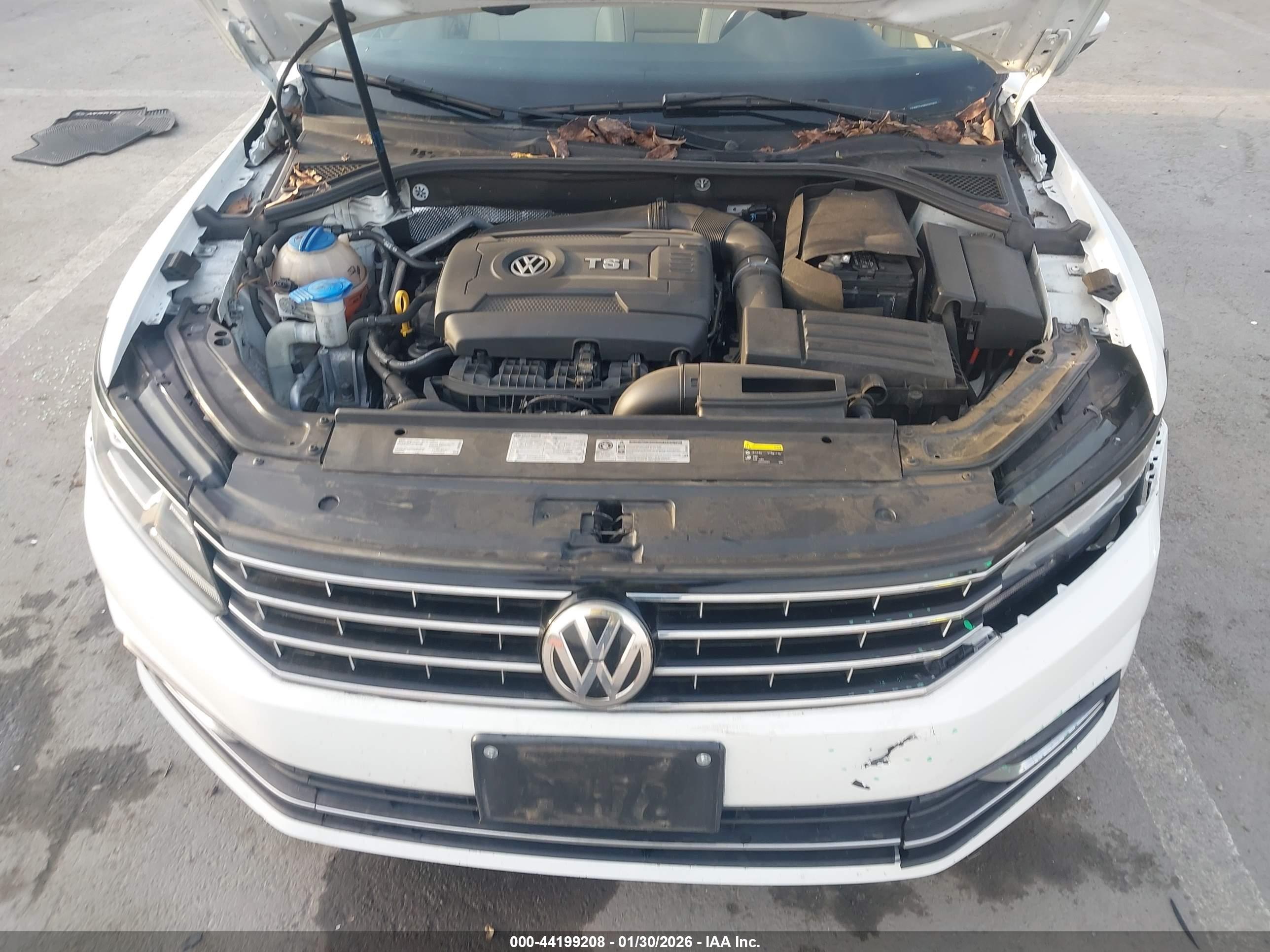 VOLKSWAGEN PASSAT image 10