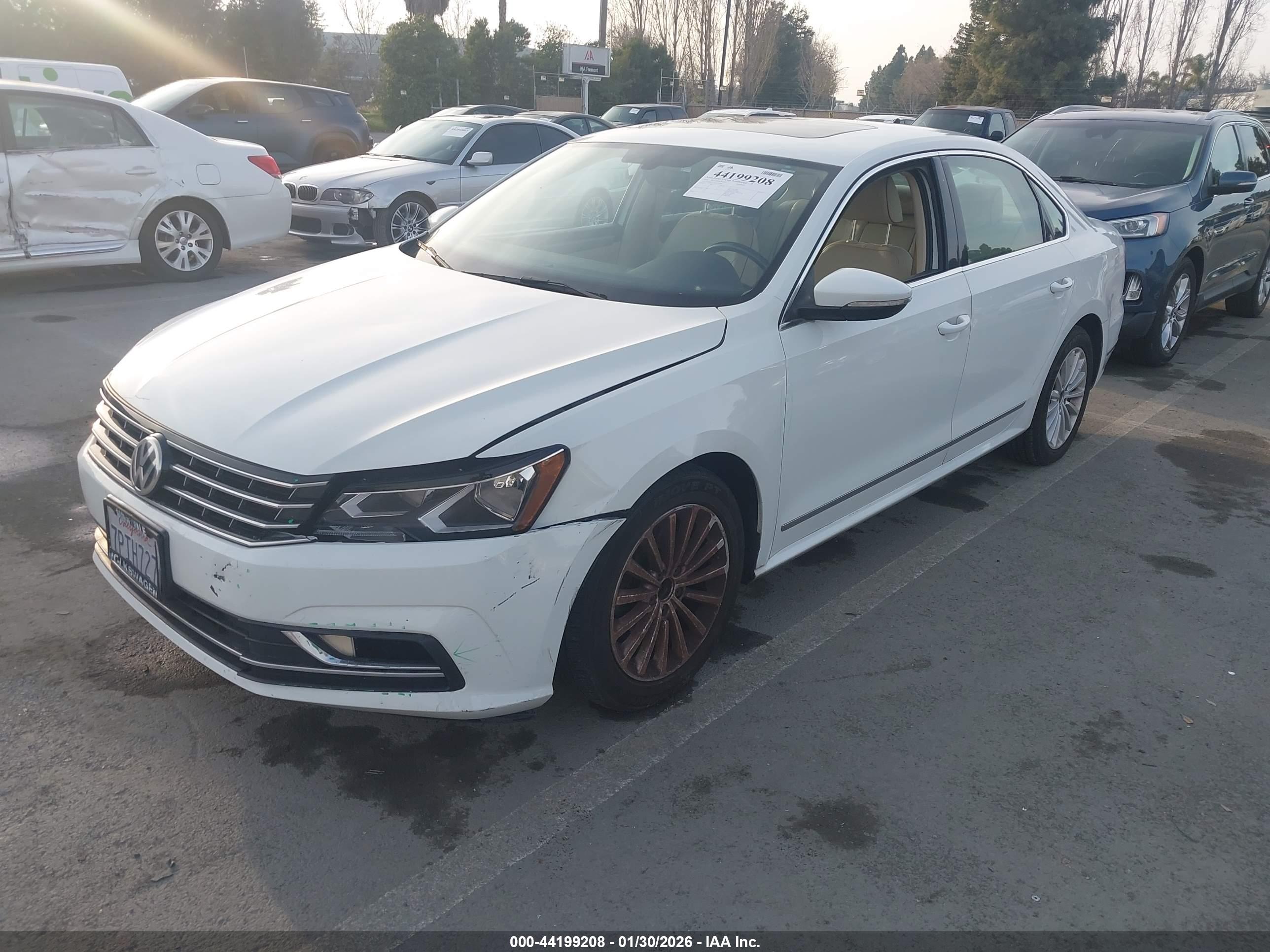 VOLKSWAGEN PASSAT image 2