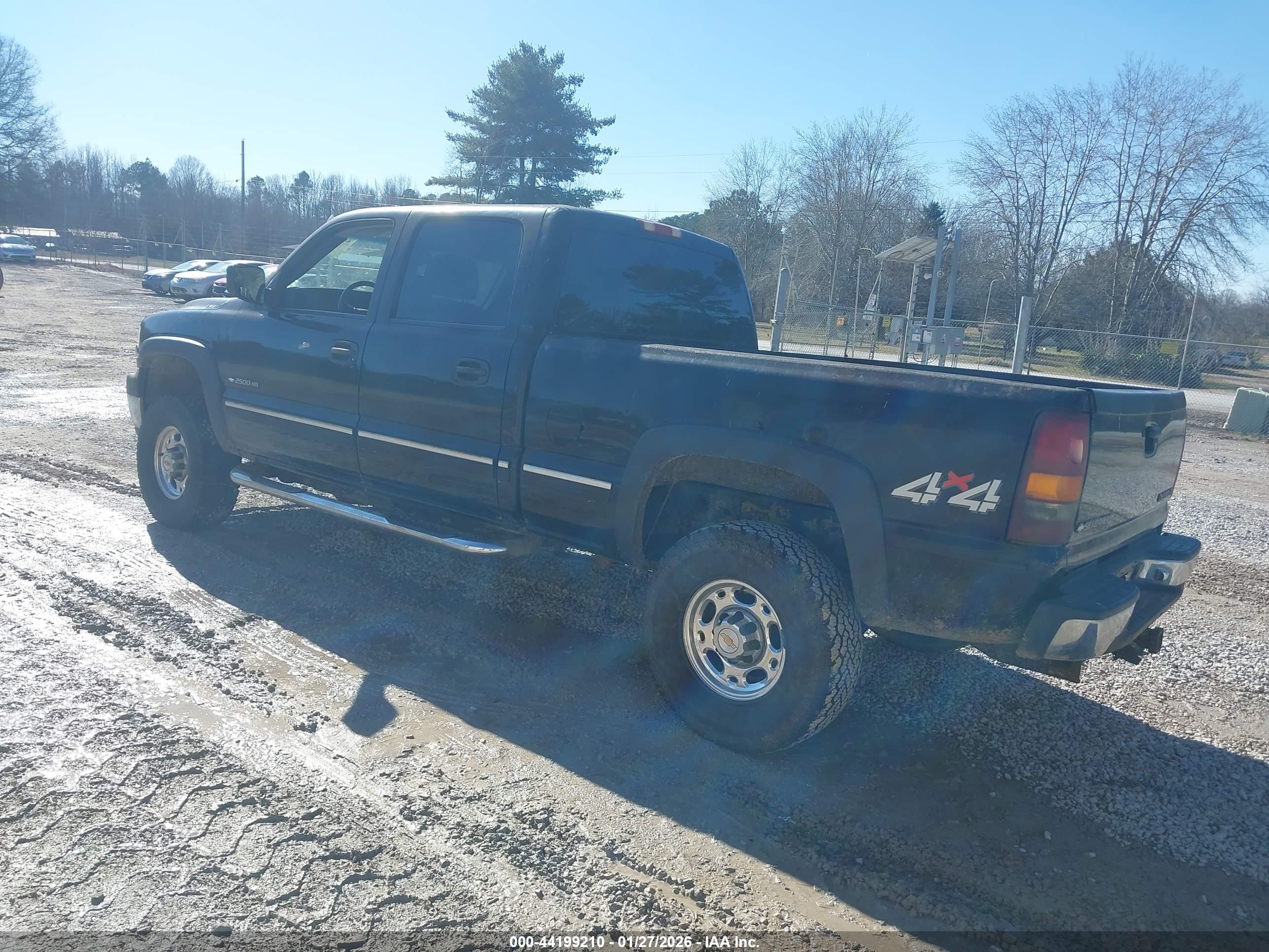 CHEVROLET SILVERADO image 3