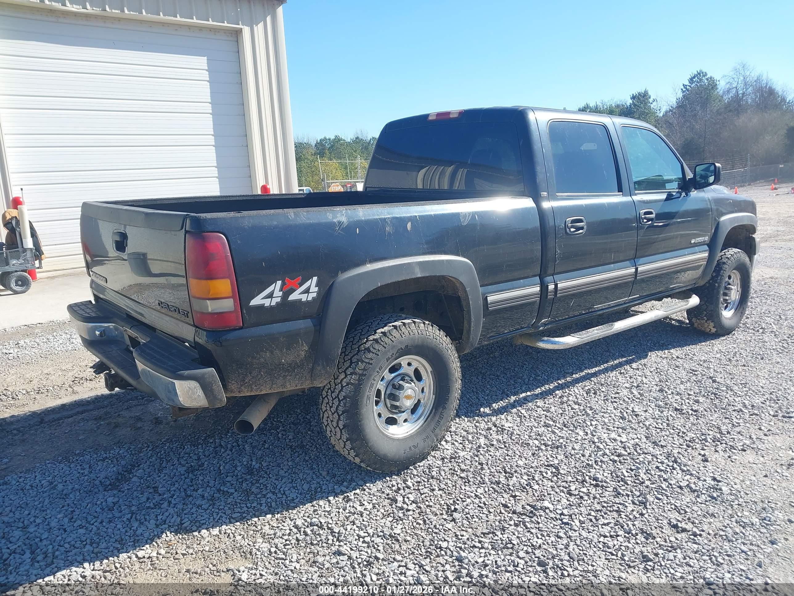 CHEVROLET SILVERADO image 4
