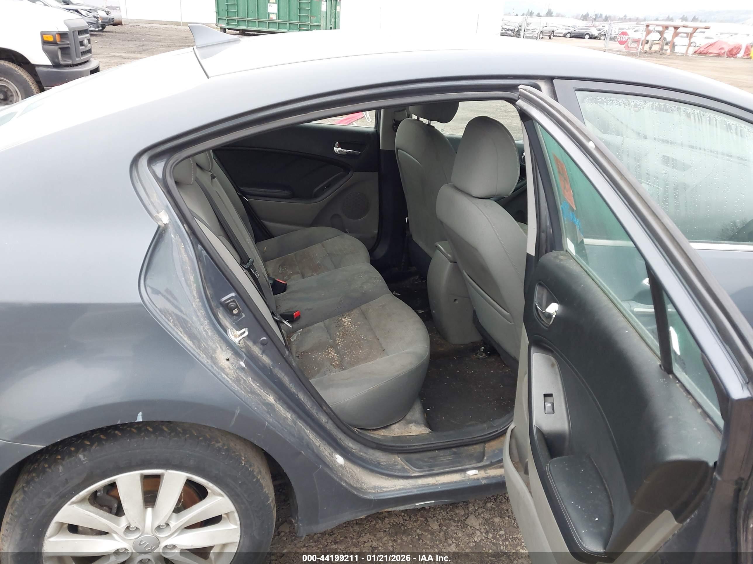 KIA FORTE image 8