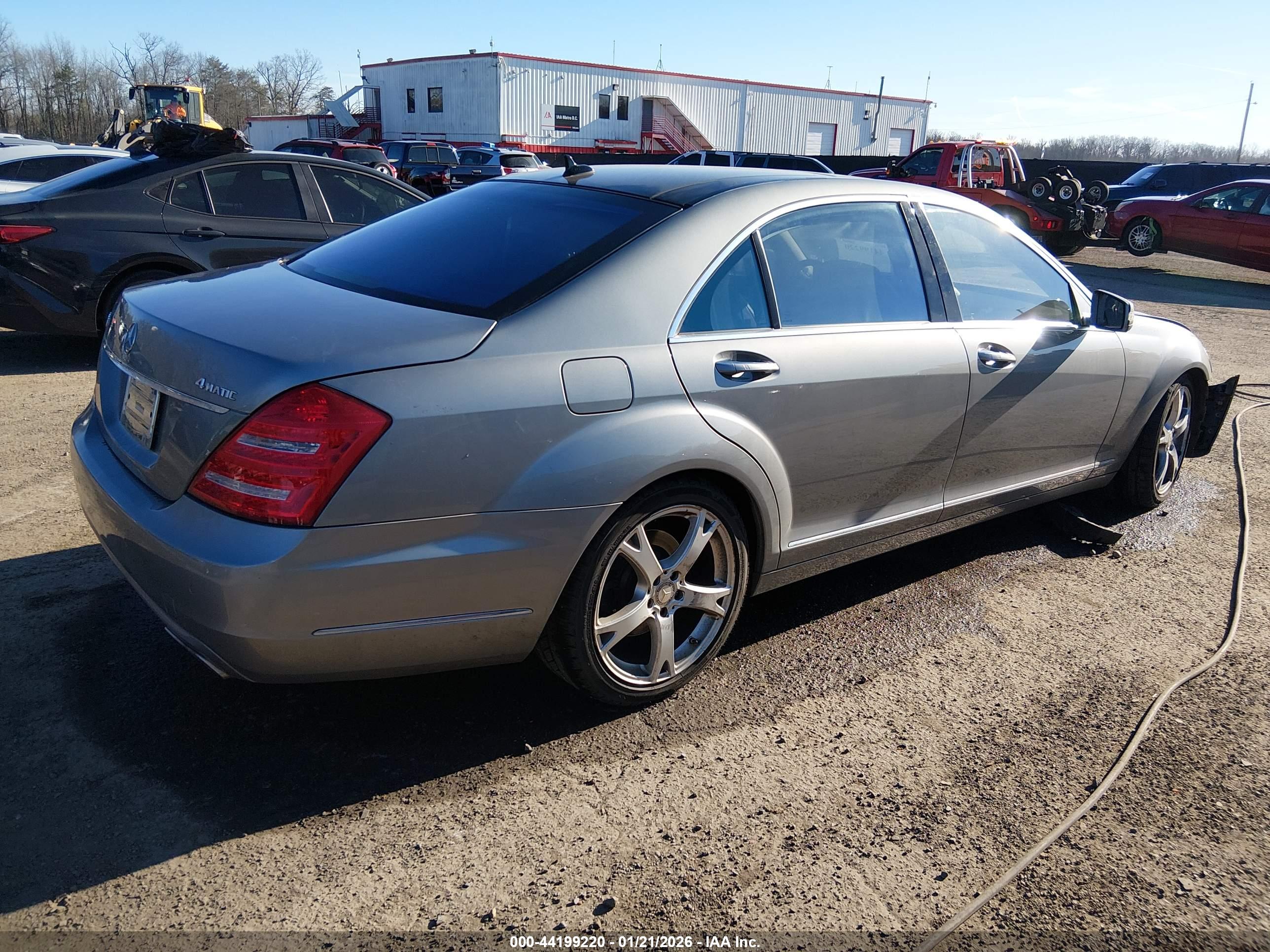 MERCEDES-BENZ S image 4
