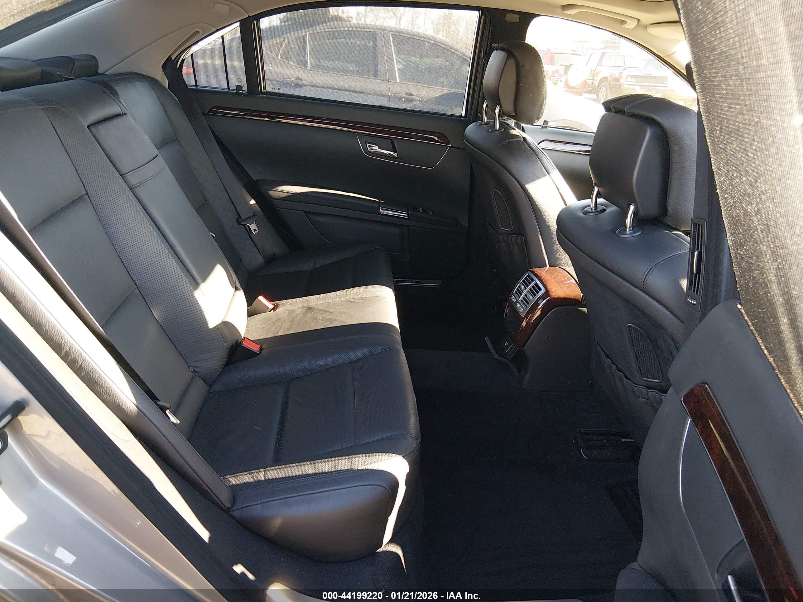 MERCEDES-BENZ S image 8
