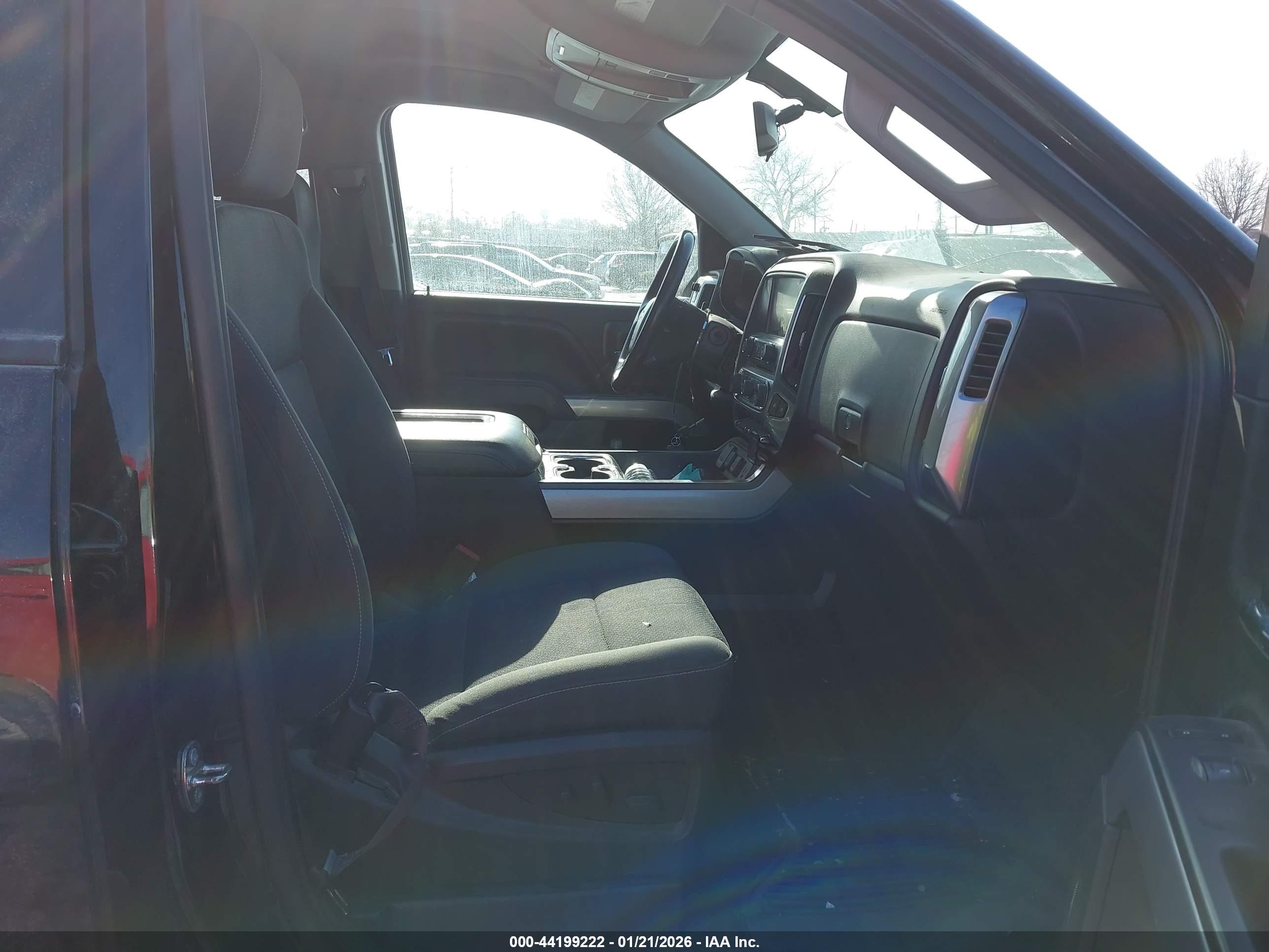 CHEVROLET SILVERADO image 5