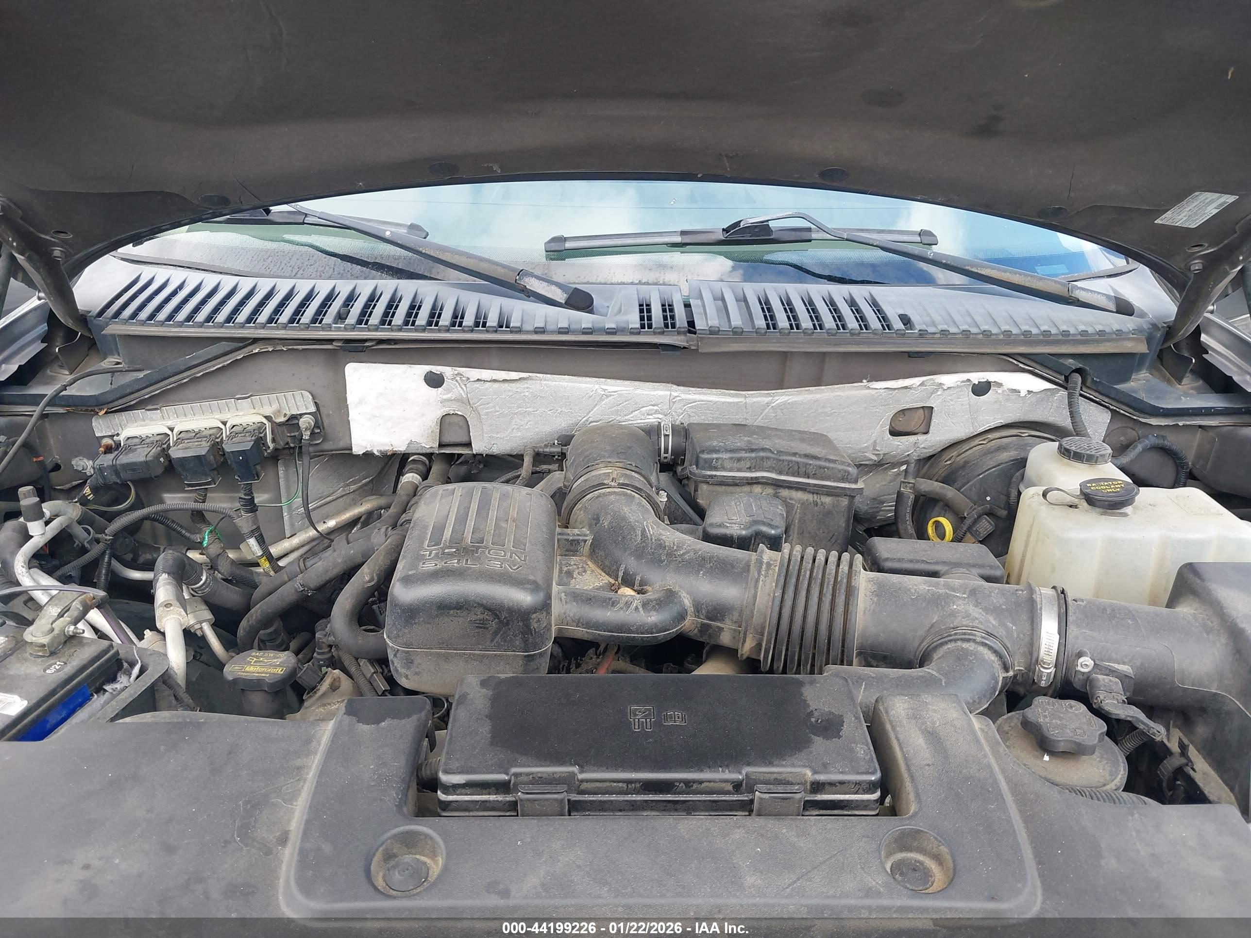 FORD EXPEDITION image 10