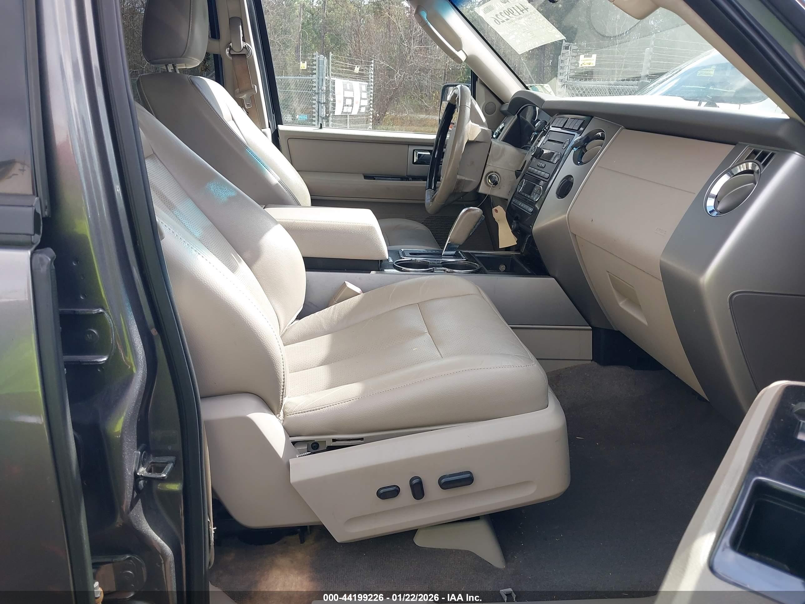 FORD EXPEDITION image 5