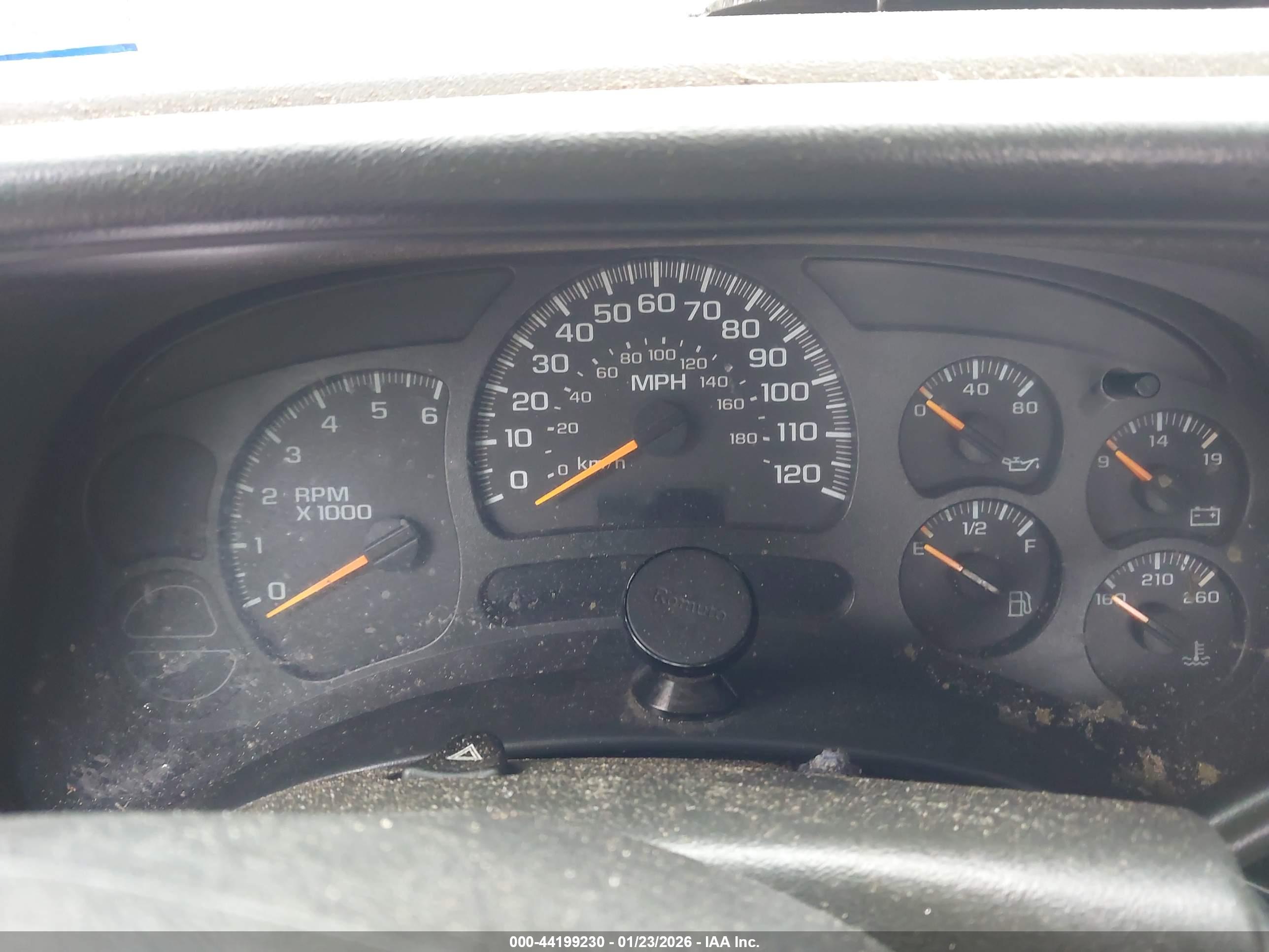 CHEVROLET SILVERADO image 7