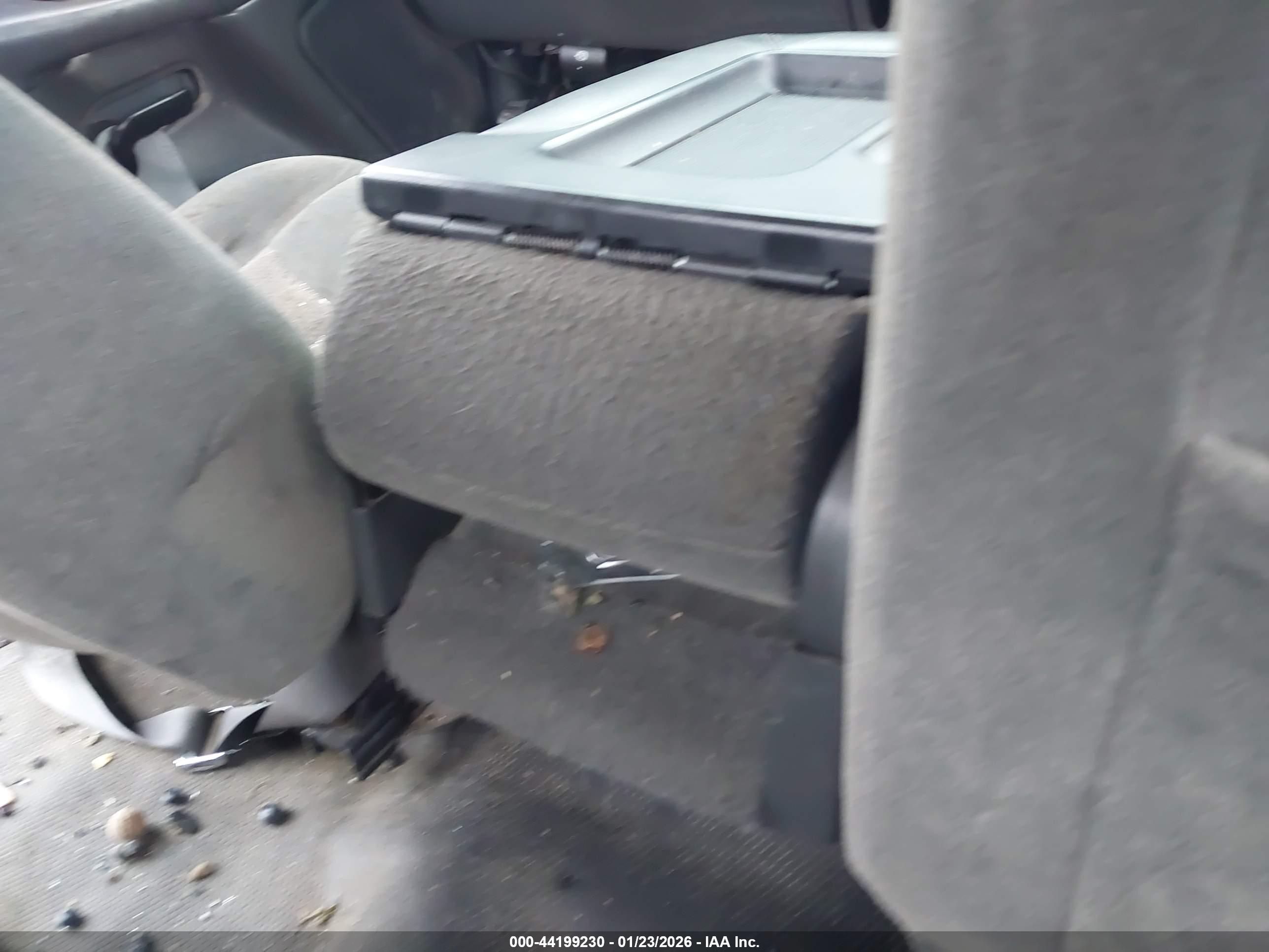 CHEVROLET SILVERADO image 8