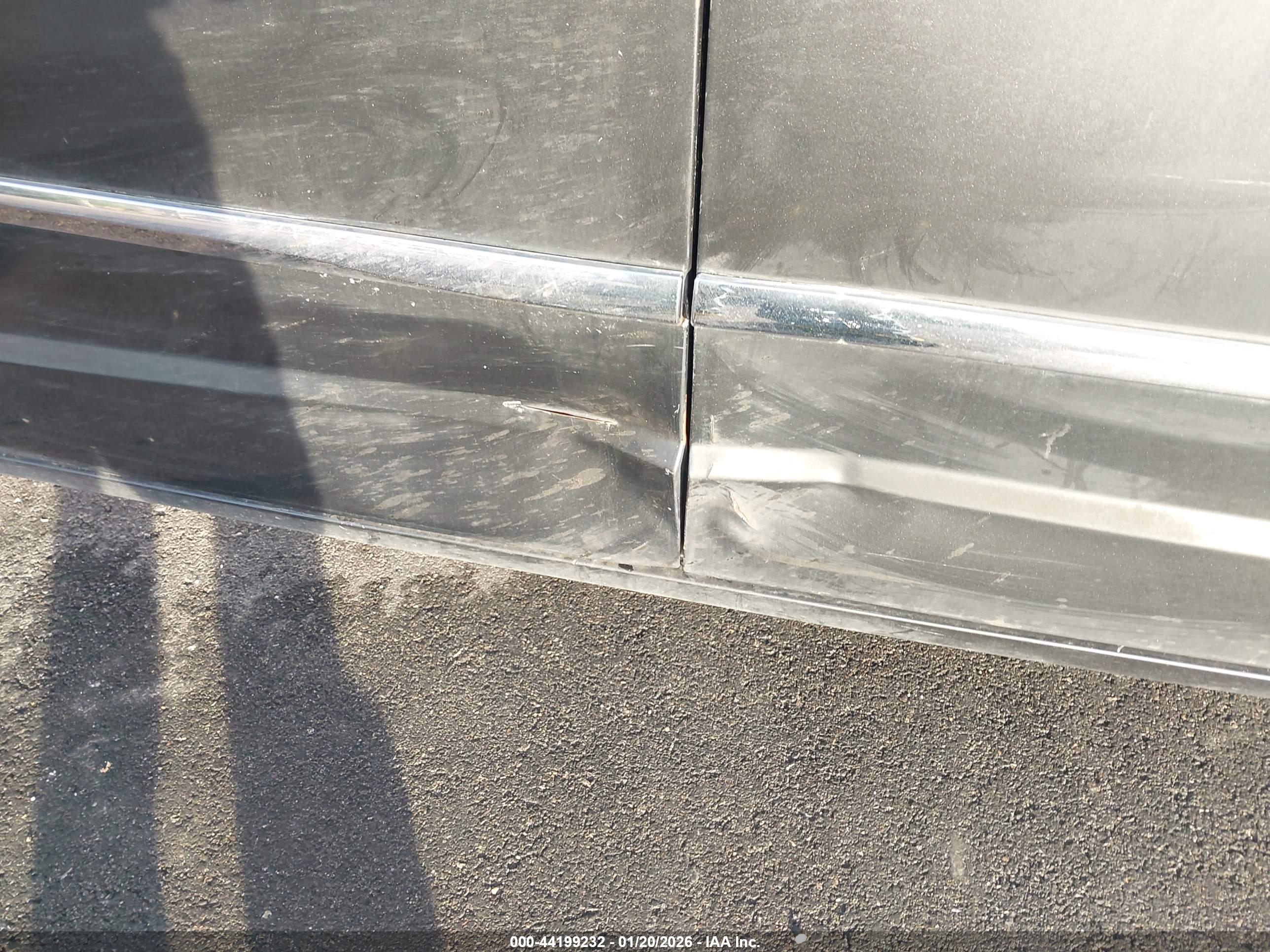 CHRYSLER TOWN image 6