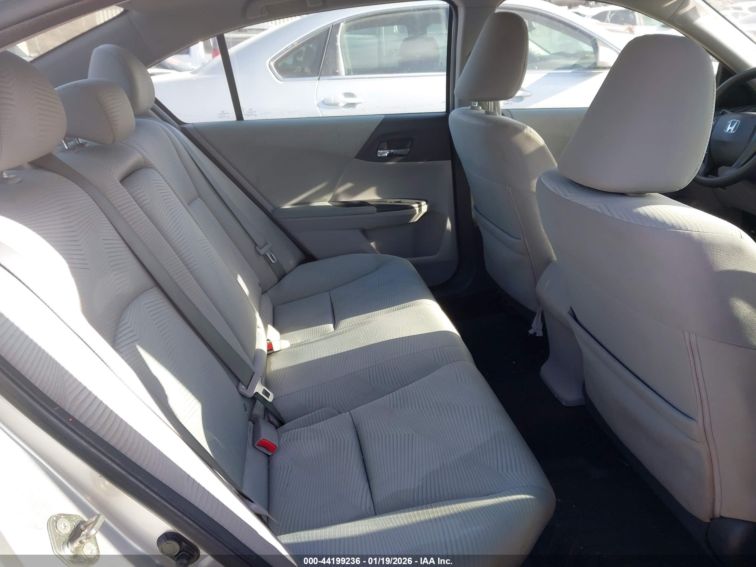 HONDA ACCORD image 8