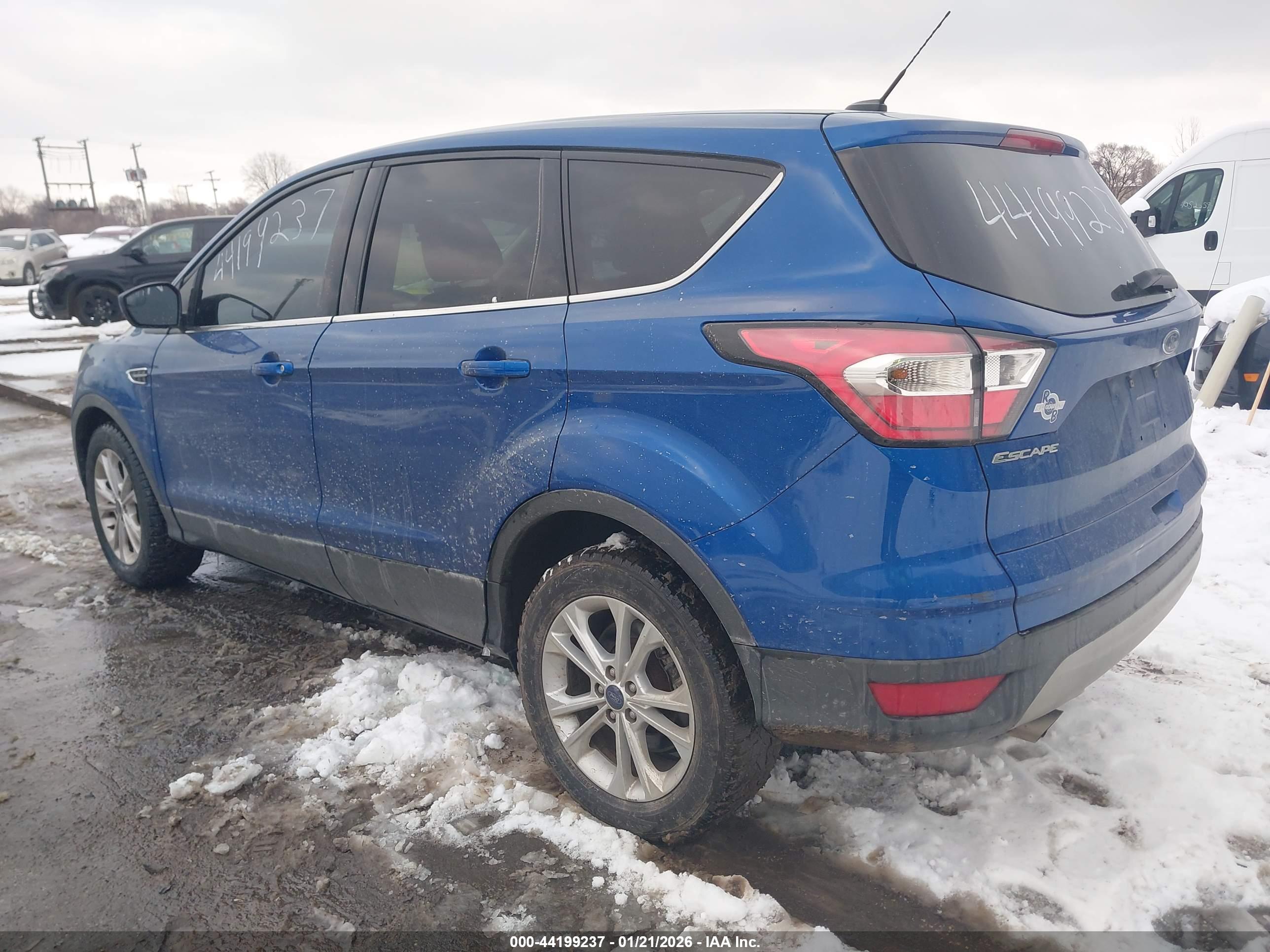 FORD ESCAPE image 3