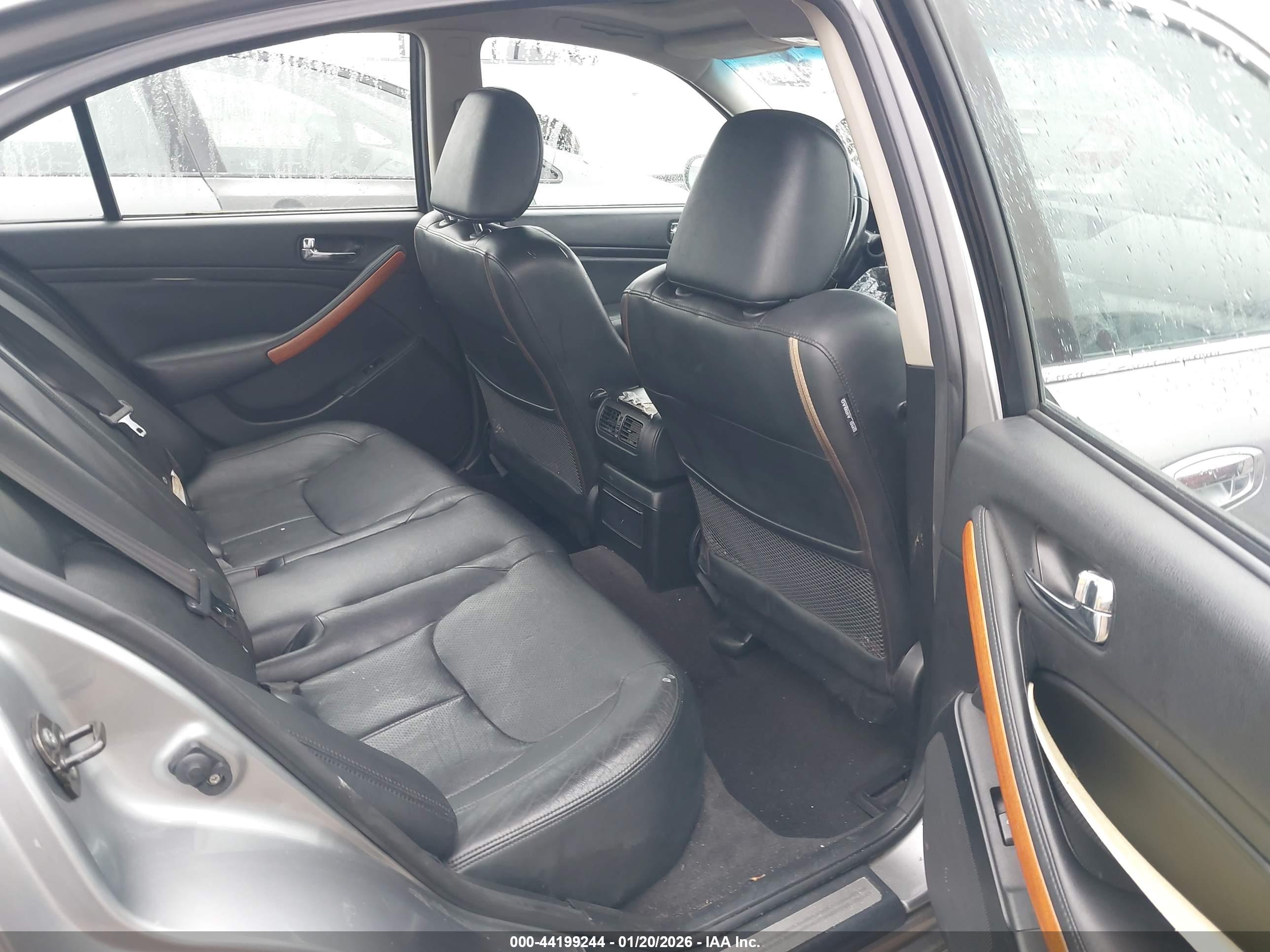 INFINITI G35 image 8