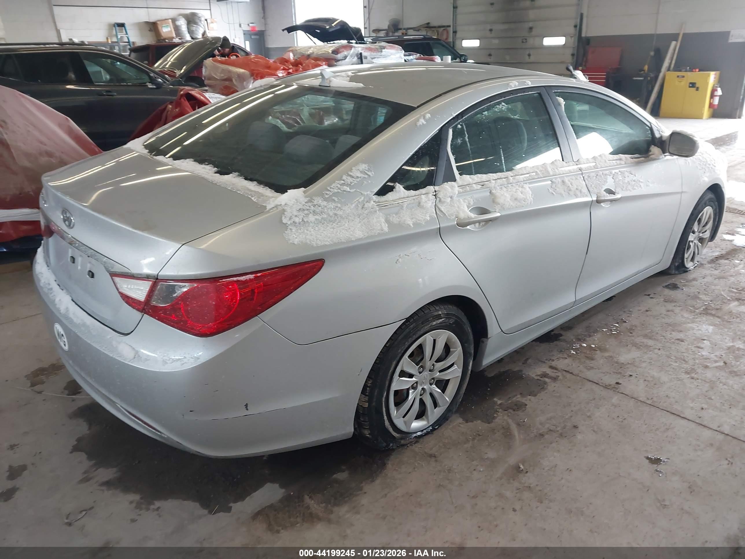 HYUNDAI SONATA image 4