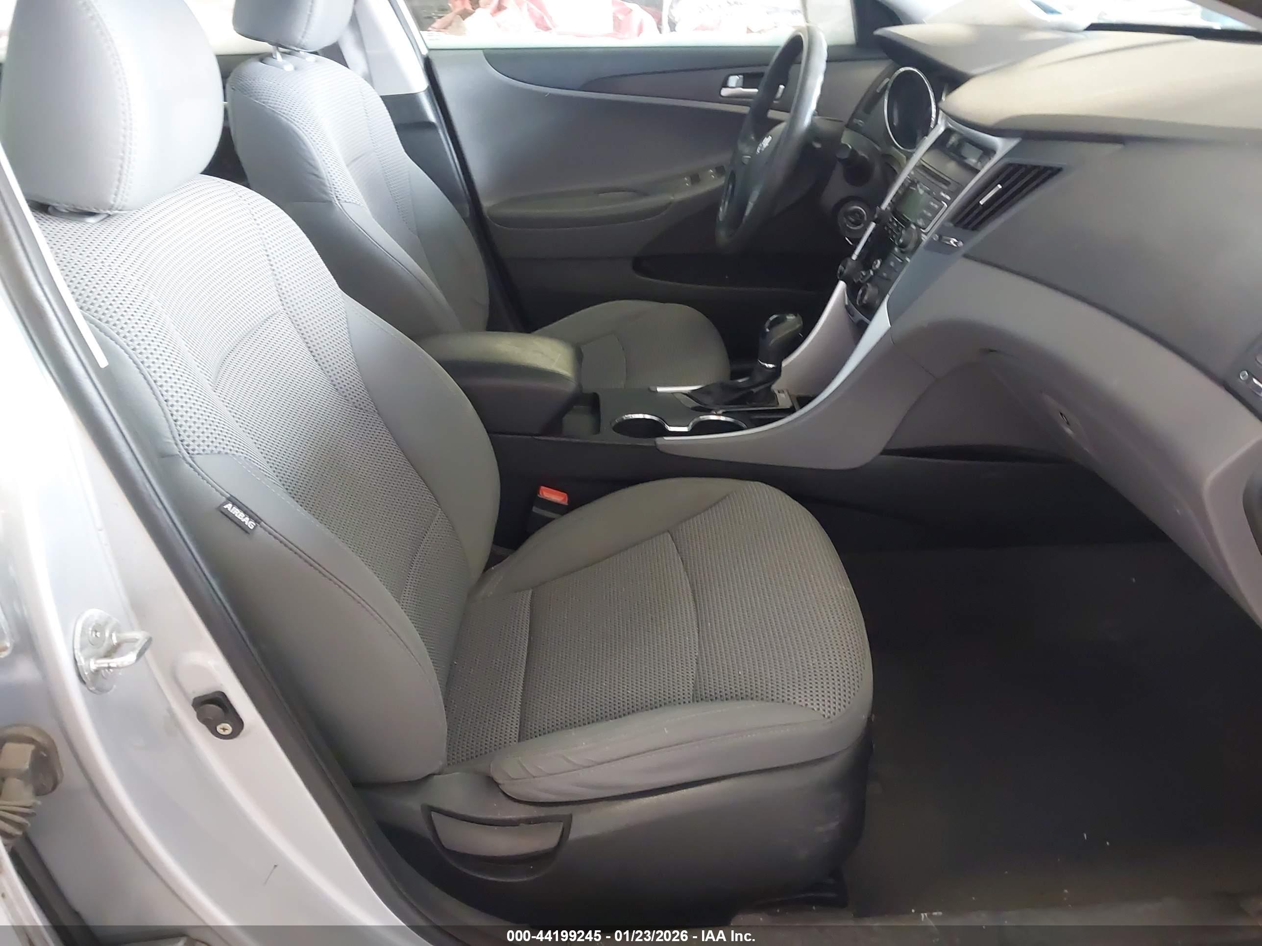HYUNDAI SONATA image 5