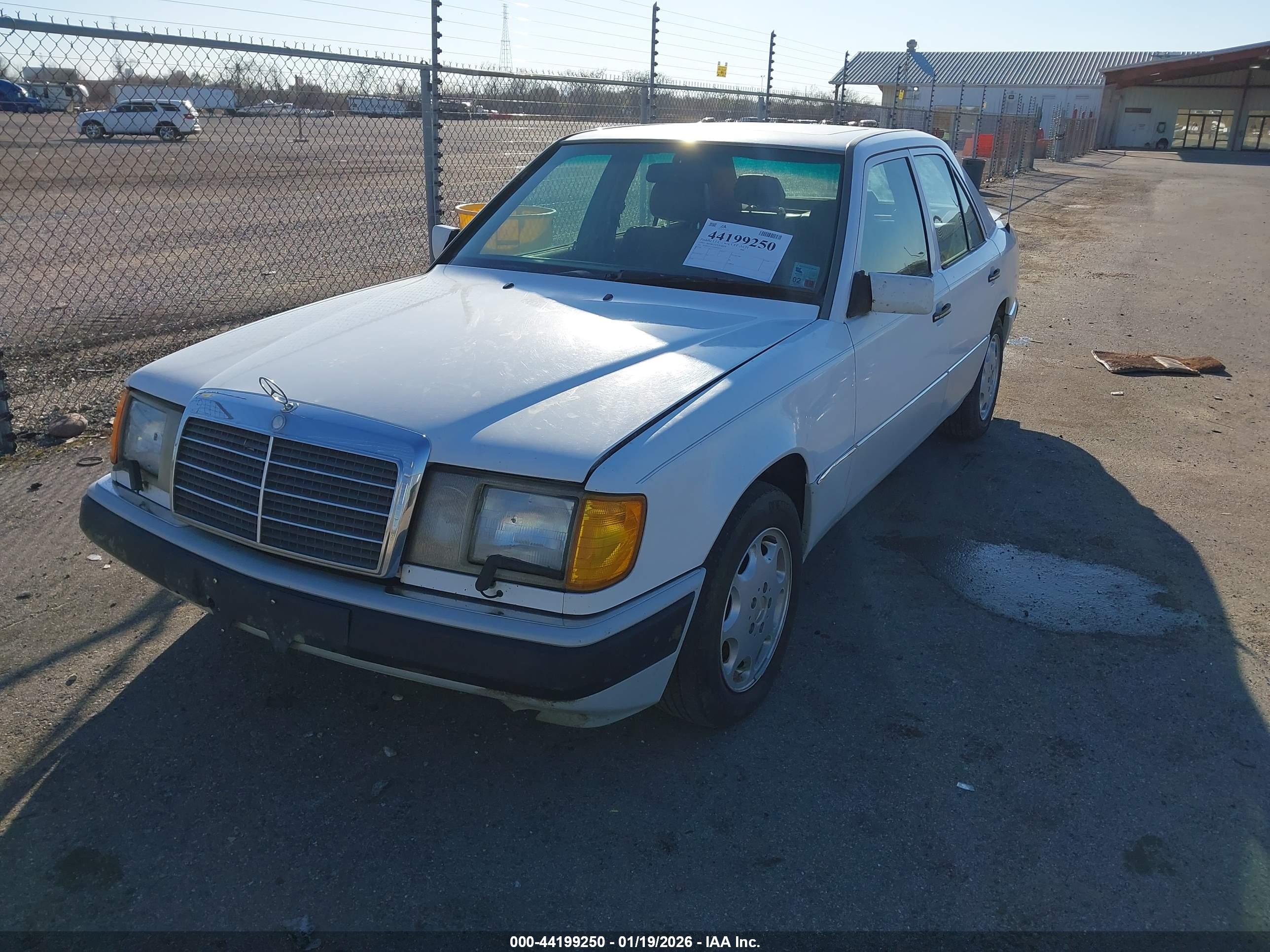 MERCEDES-BENZ 400 image 2