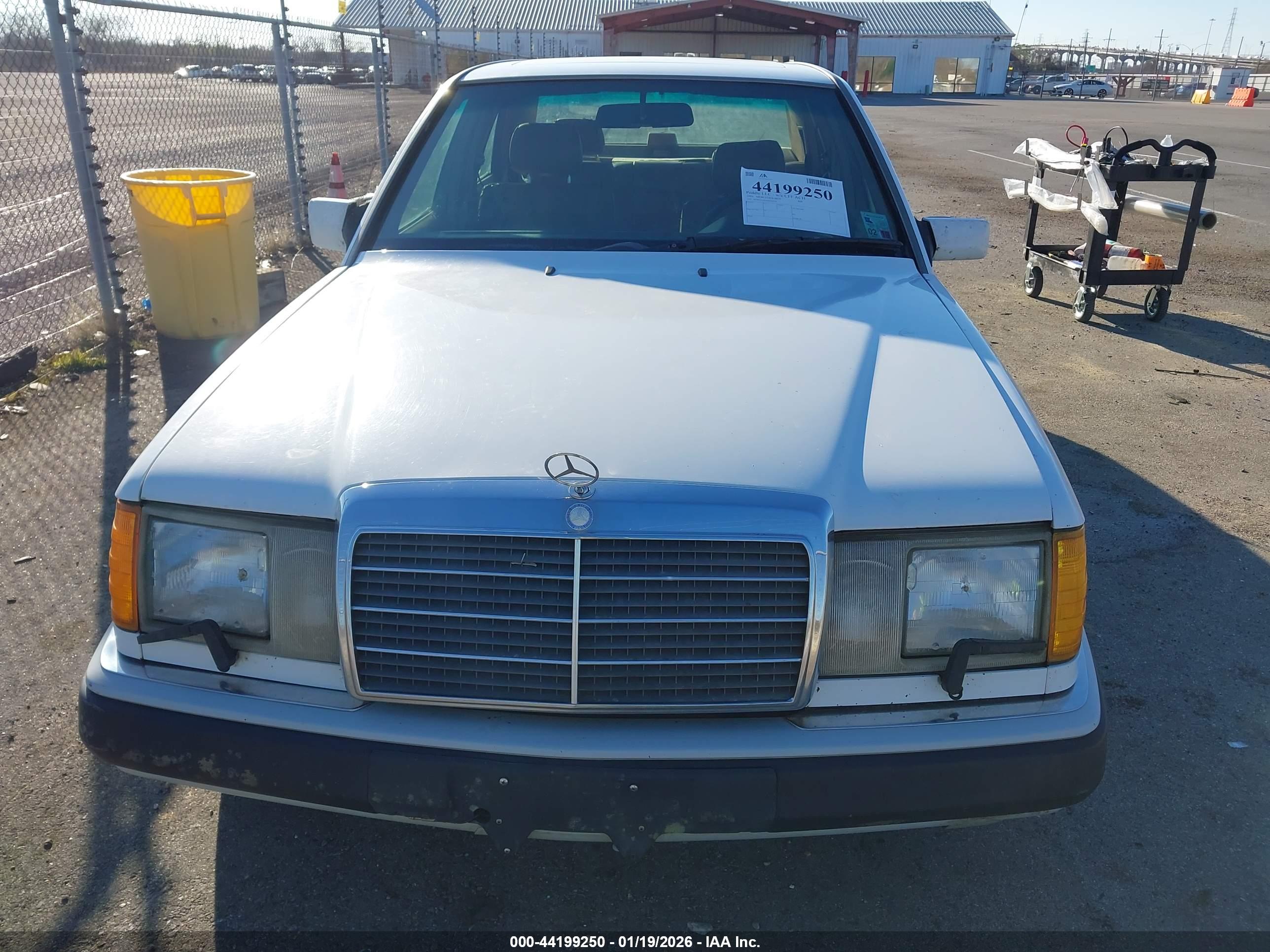MERCEDES-BENZ 400 image 6