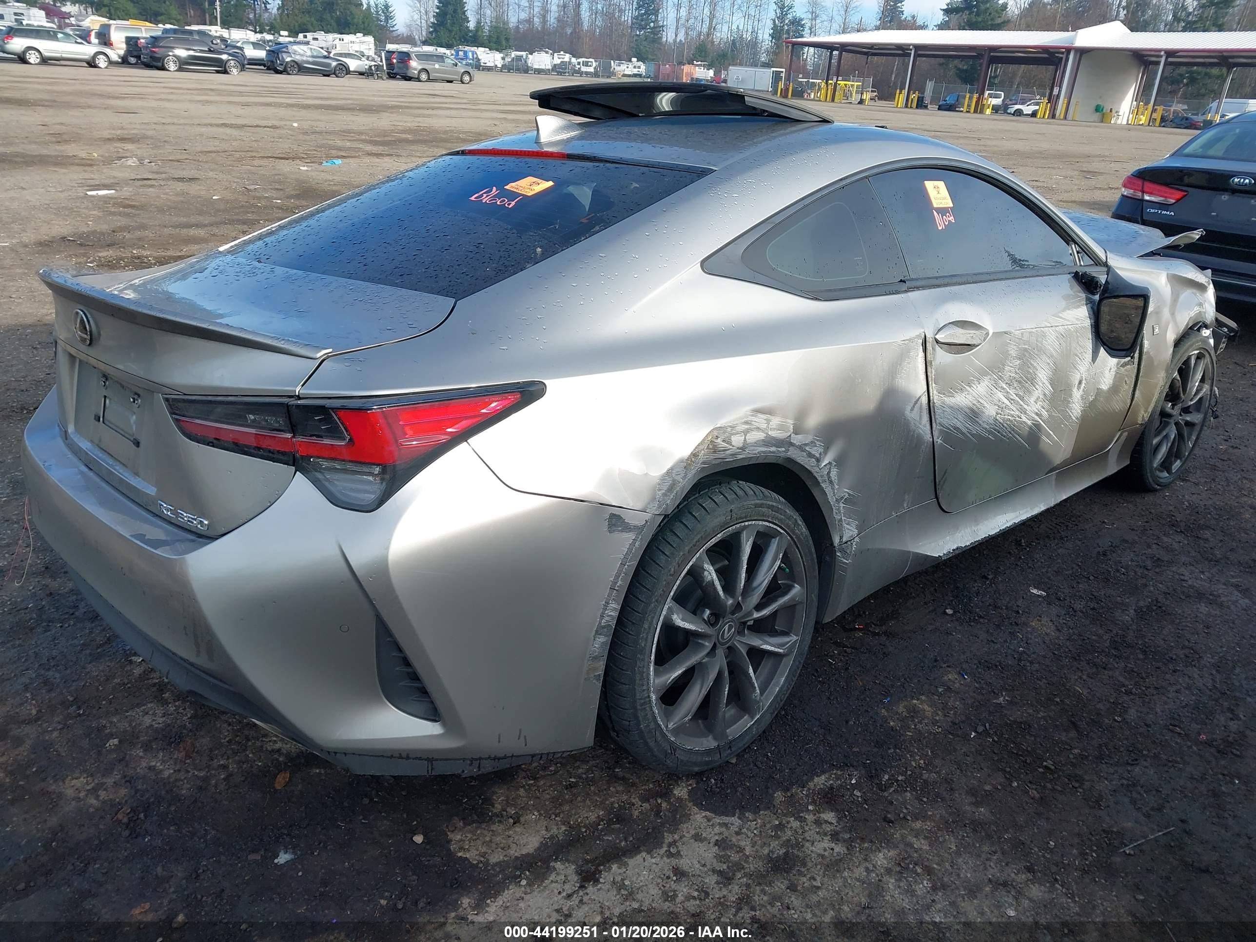 LEXUS RC image 4